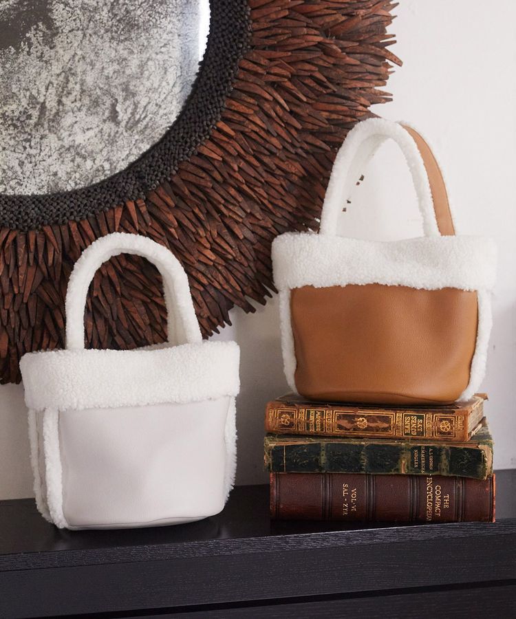 earth music&ecology「ムートン風ボアバッグ」|ショルダー・メッセンジャー|