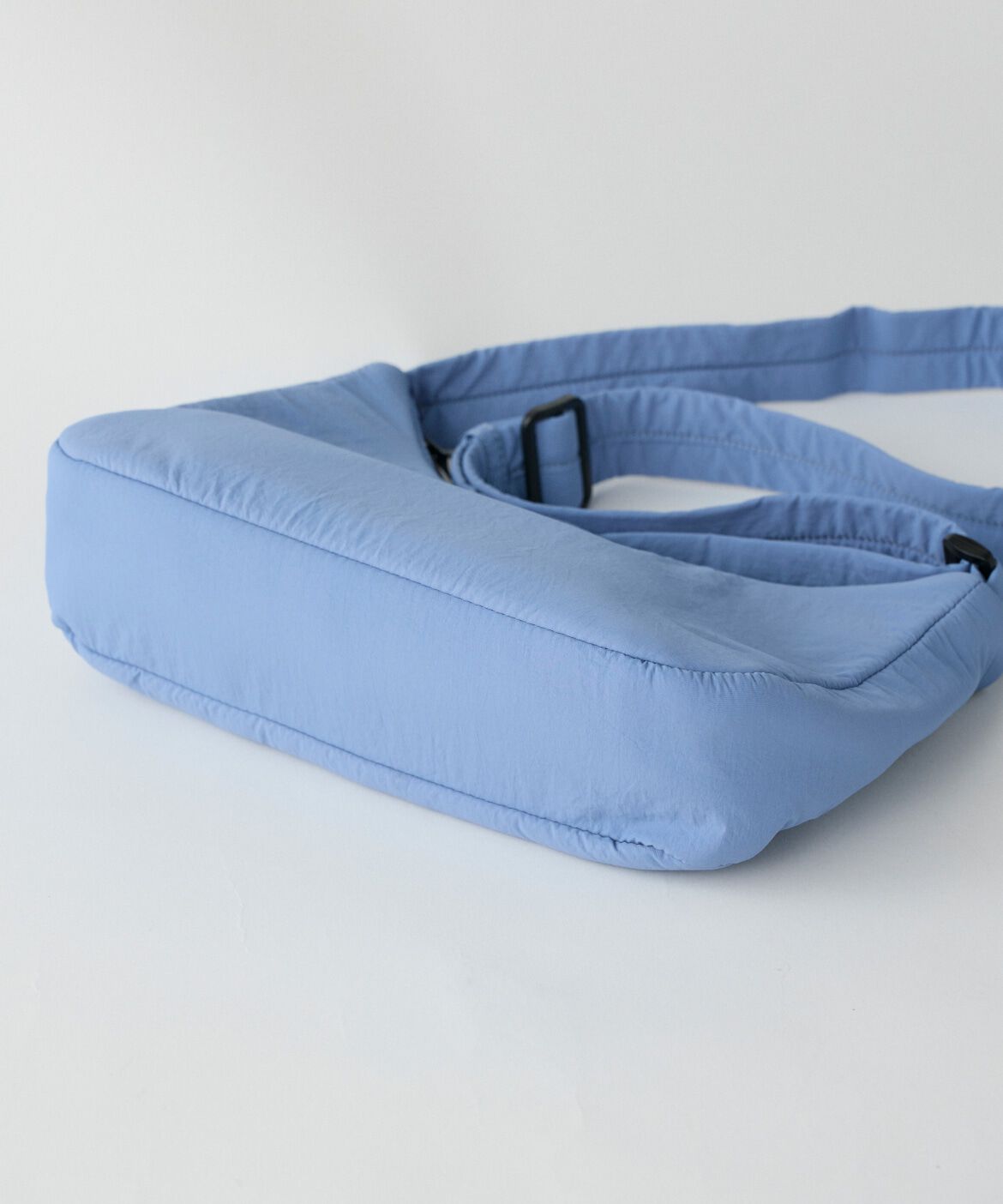 DAY by DAY it&rsquo;s international「ナイロンショルダーバッグ」|ショルダー・メッセンジャー|