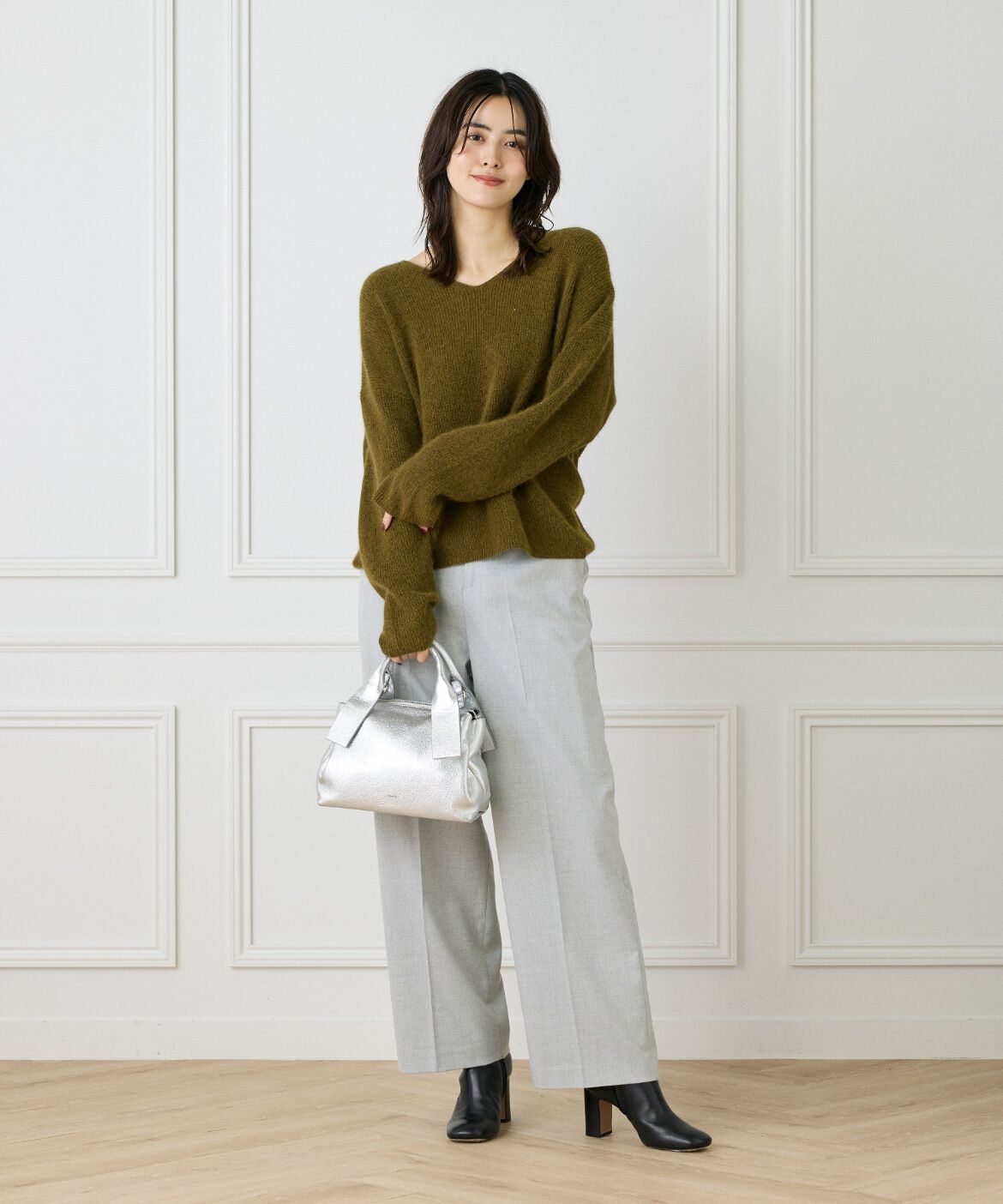 Le Souk「スパンコールVネックニットプルオーバー」|ニット・セーター|