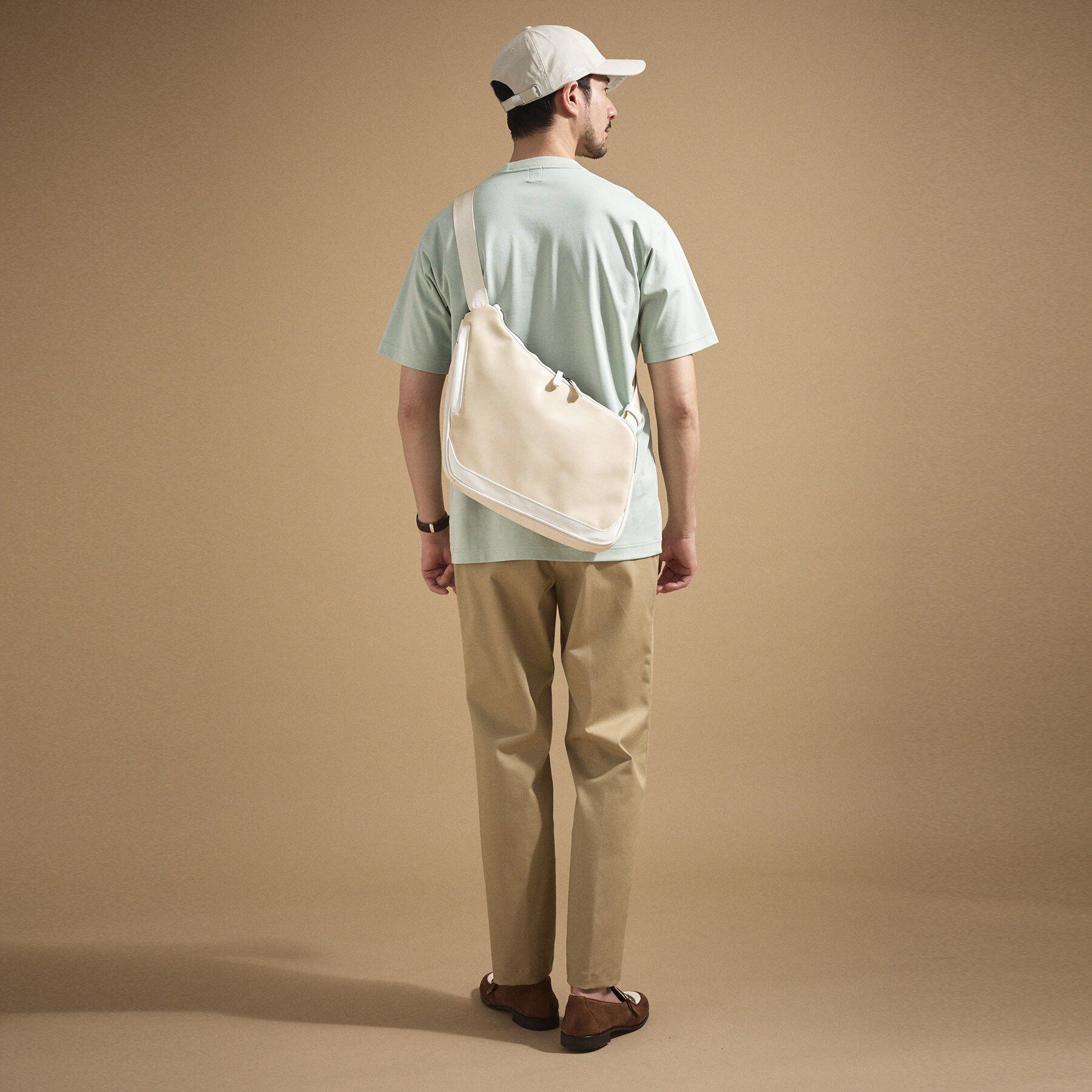 TAKEO KIKUCHI「【ペットボトル、ガジェット収納】エディターズショルダー」|ショルダー・メッセンジャー|