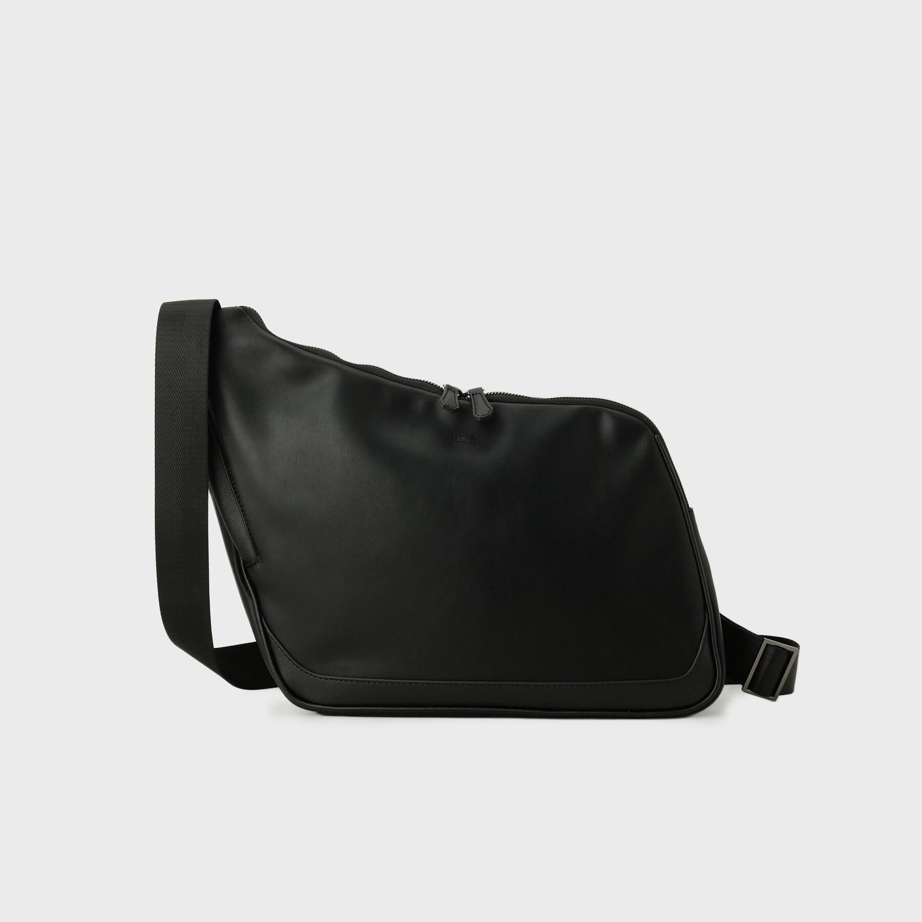 TAKEO KIKUCHI「【ペットボトル、ガジェット収納】エディターズショルダー」|ショルダー・メッセンジャー|