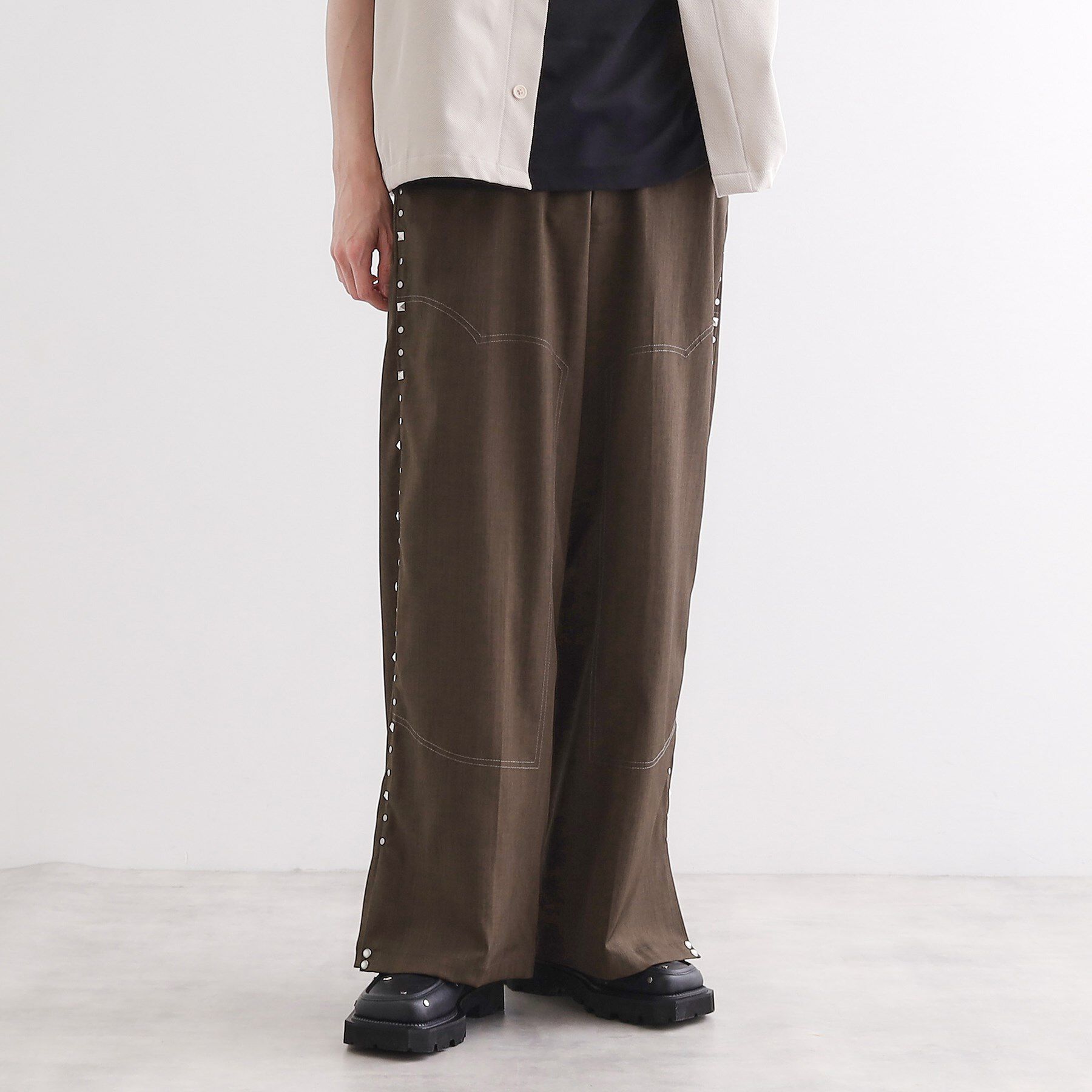 tk.TAKEO KIKUCHI「スタッズスラックス」|その他|