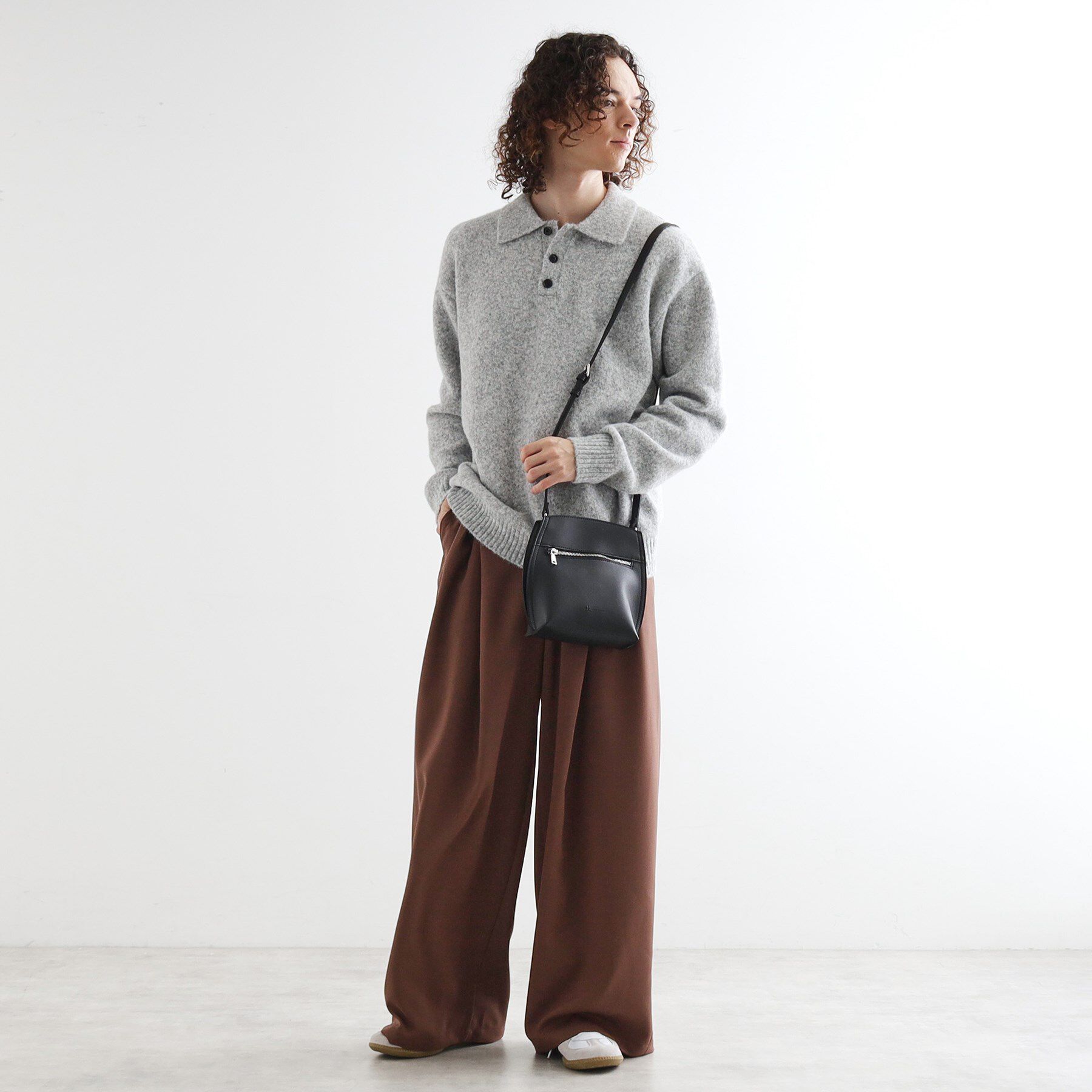 tk.TAKEO KIKUCHI「ラウンドミニショルダー」|ショルダー・メッセンジャー|