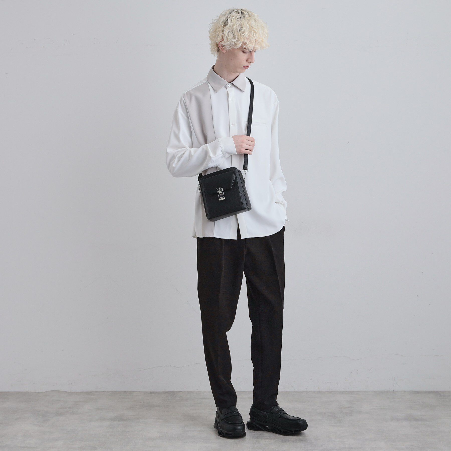 tk.TAKEO KIKUCHI「ポケットアオリショルダー」|ショルダー・メッセンジャー|