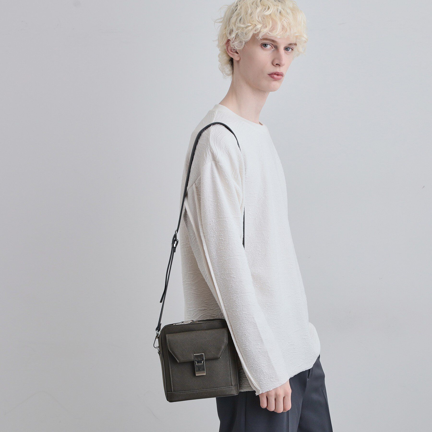 tk.TAKEO KIKUCHI「ポケットアオリショルダー」|ショルダー・メッセンジャー|