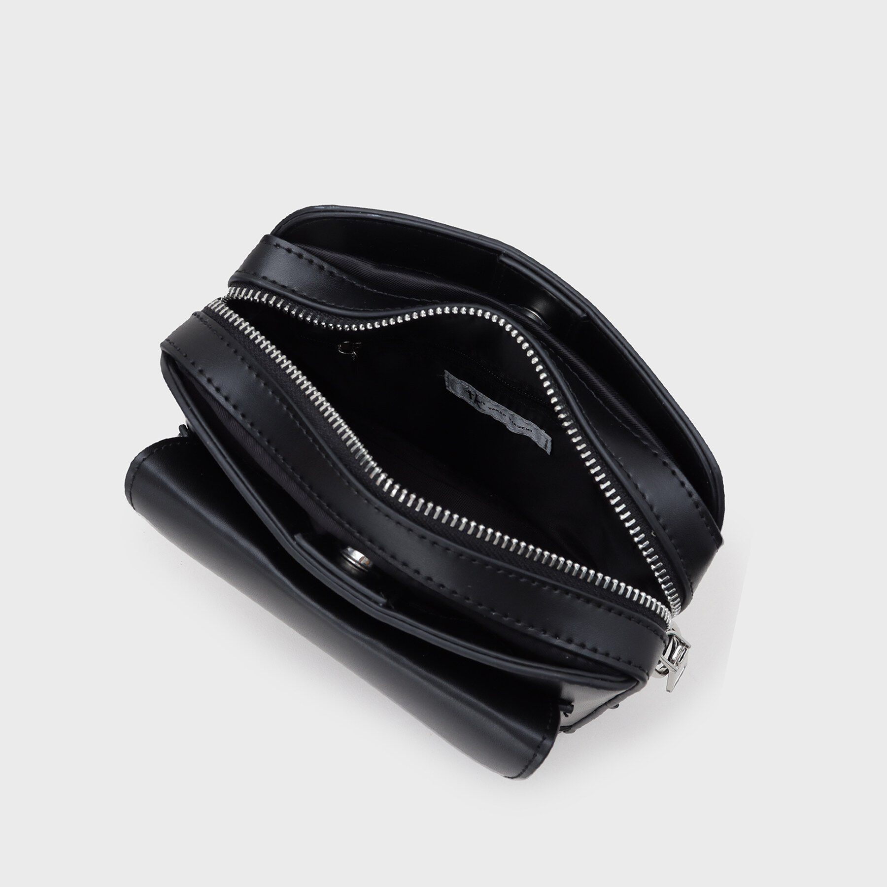 tk.TAKEO KIKUCHI「ポケットアオリショルダー」|ショルダー・メッセンジャー|