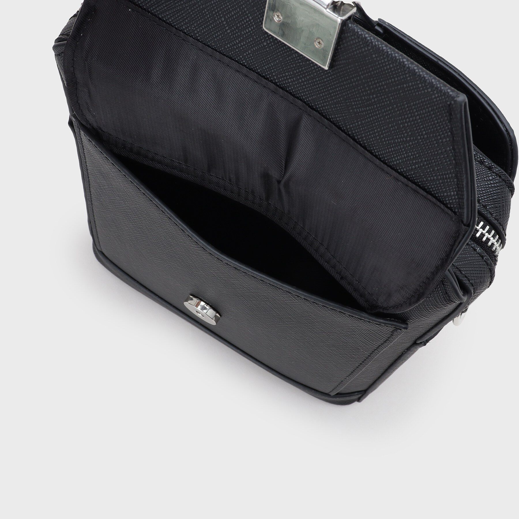 tk.TAKEO KIKUCHI「ポケットアオリショルダー」|ショルダー・メッセンジャー|