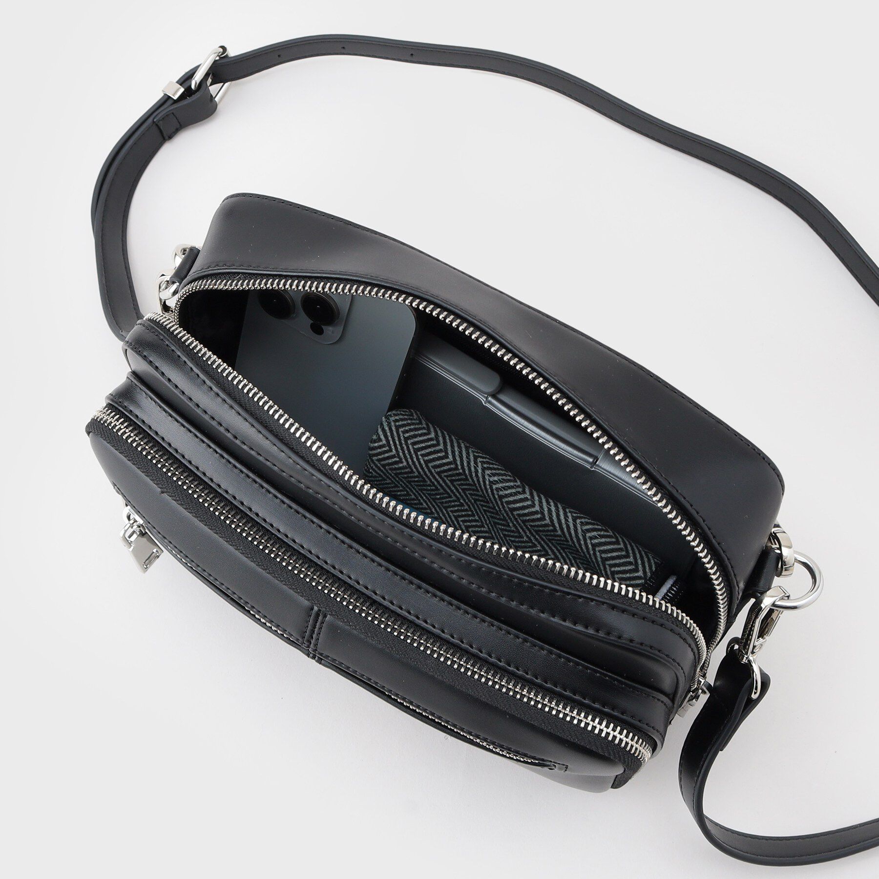 tk.TAKEO KIKUCHI「ポケットショルダーバッグ」|ショルダー・メッセンジャー|