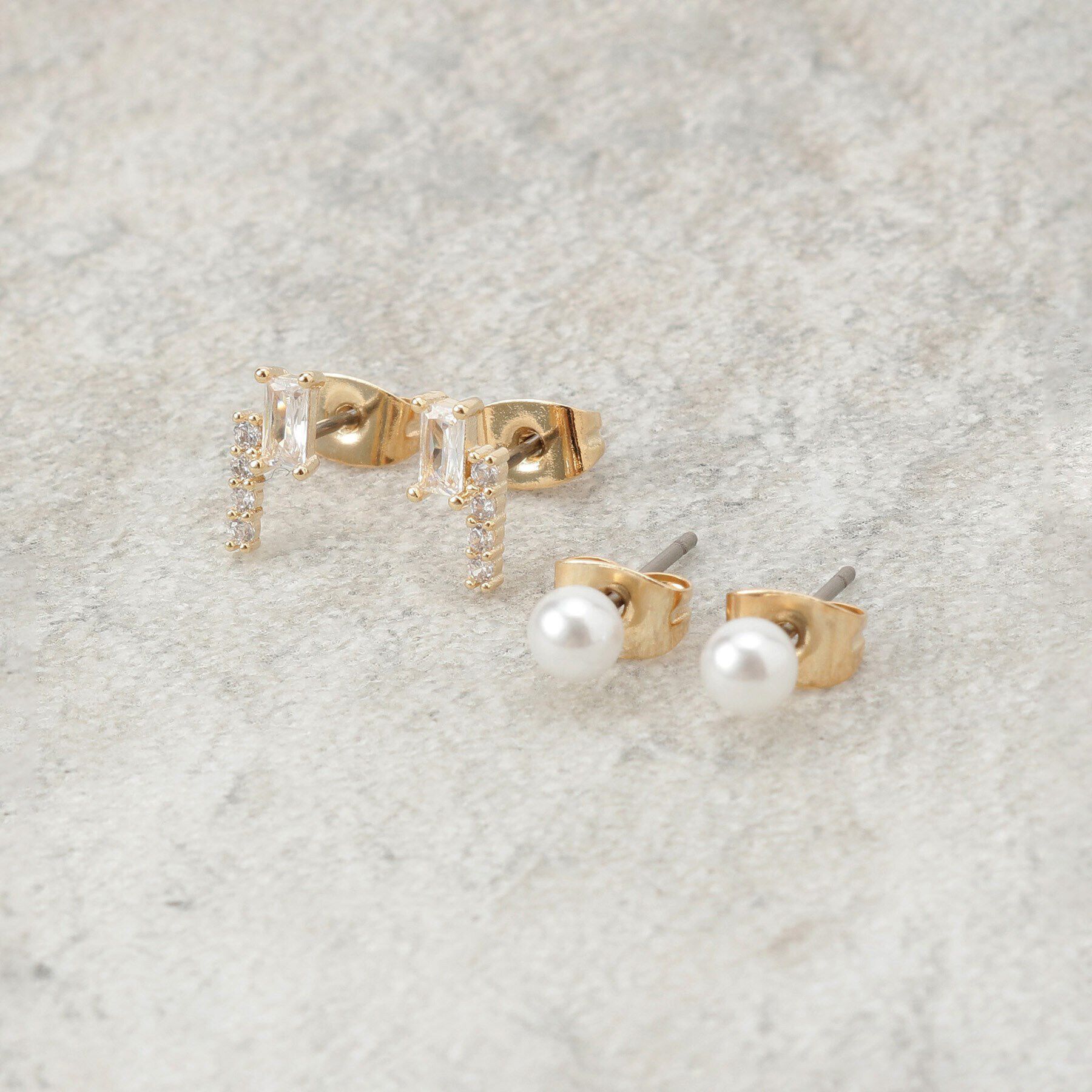 OPAQUE.CLIP「ビジュー&times;フェイクパールピアス」|ピアス|ゴールド(007)