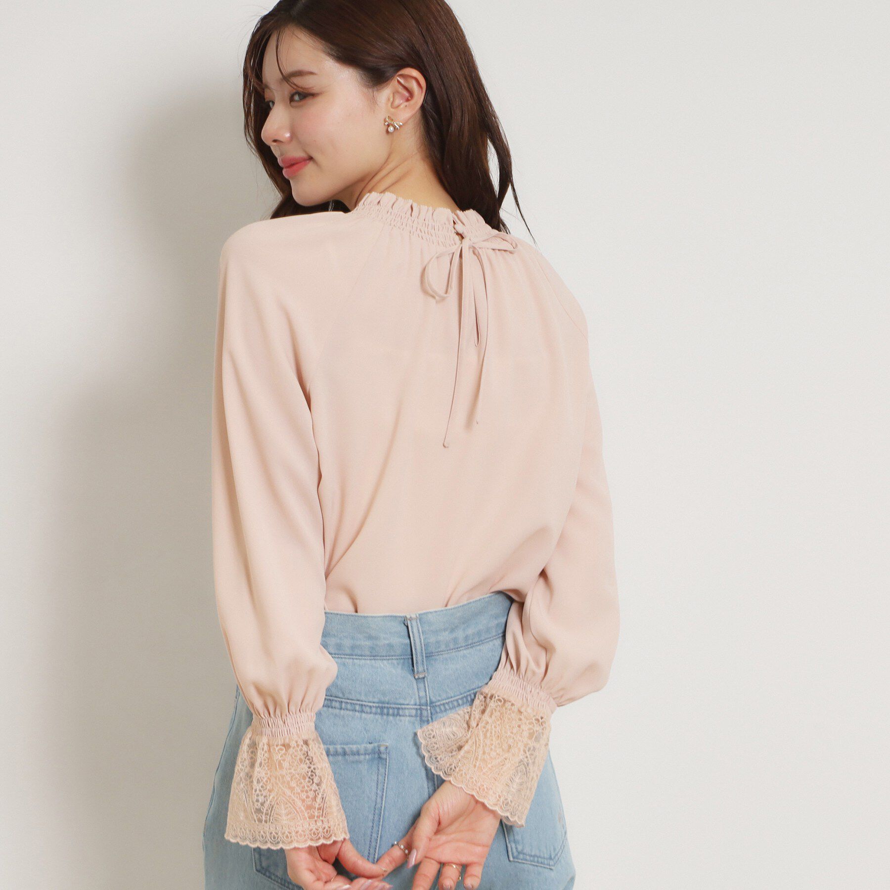 Couture broach「【通勤・着映え】レースカフス ピコシャーリング バックリボンブラウス」|シャツ・ブラウス|