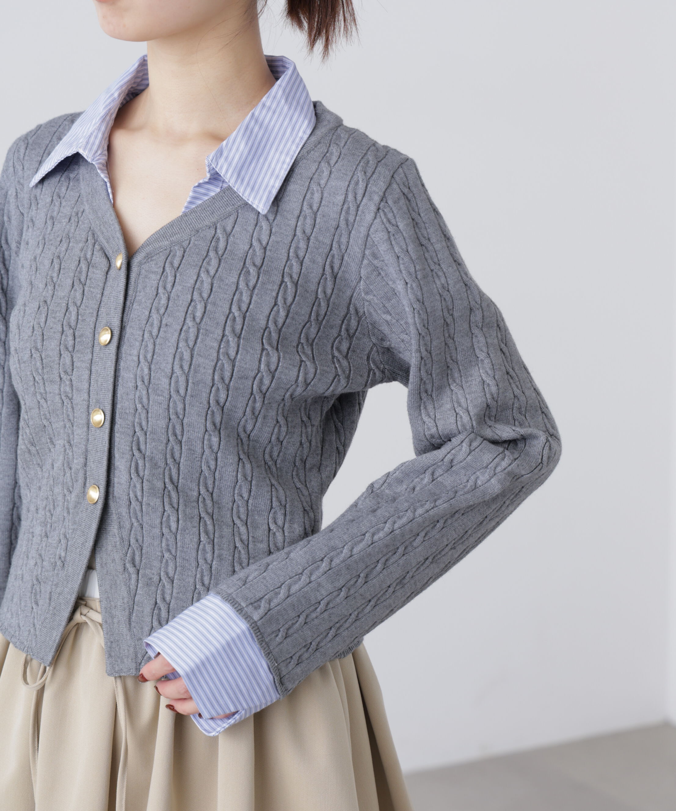  「シャツレイヤードゴールドボタンニット」|ニット・セーター|