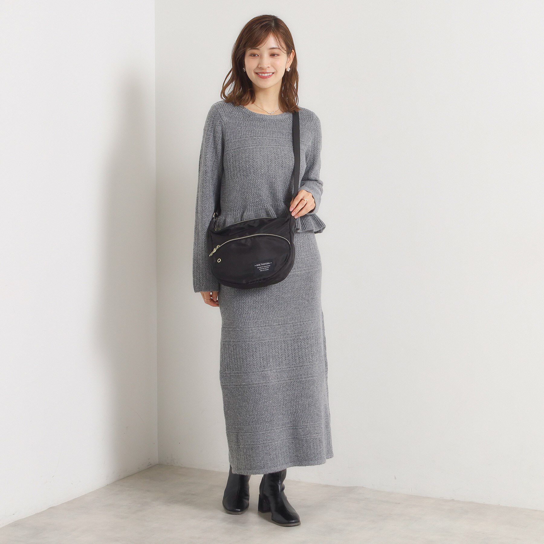 ITS&rsquo;DEMO「【防花粉】高密度ポリ半月ミニショルダー」|ショルダー・メッセンジャー|