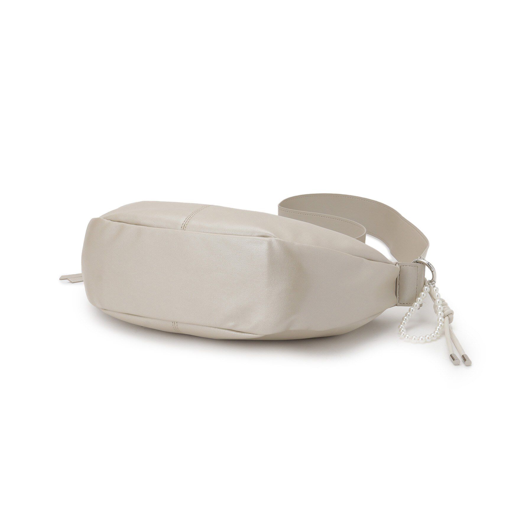 ITS&rsquo;DEMO「パール調チャーム付きショルダー」|ショルダー・メッセンジャー|