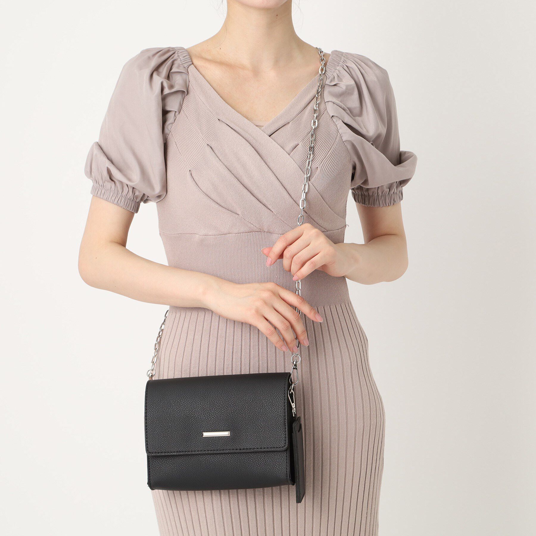 Ober Tashe「カードケース付きチェーンショルダーバッグ」|ショルダー・メッセンジャー|