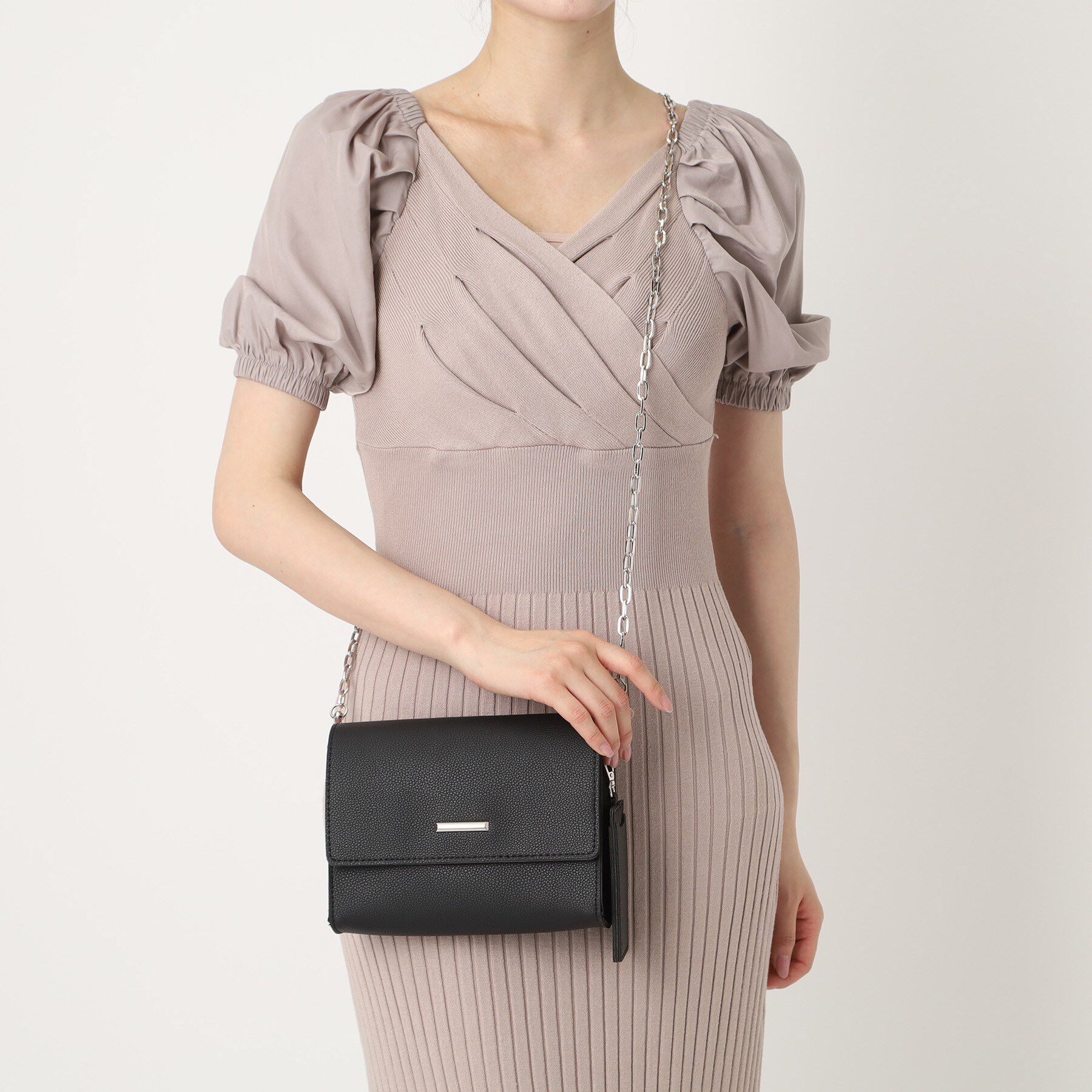 Ober Tashe「カードケース付きチェーンショルダーバッグ」|ショルダー・メッセンジャー|