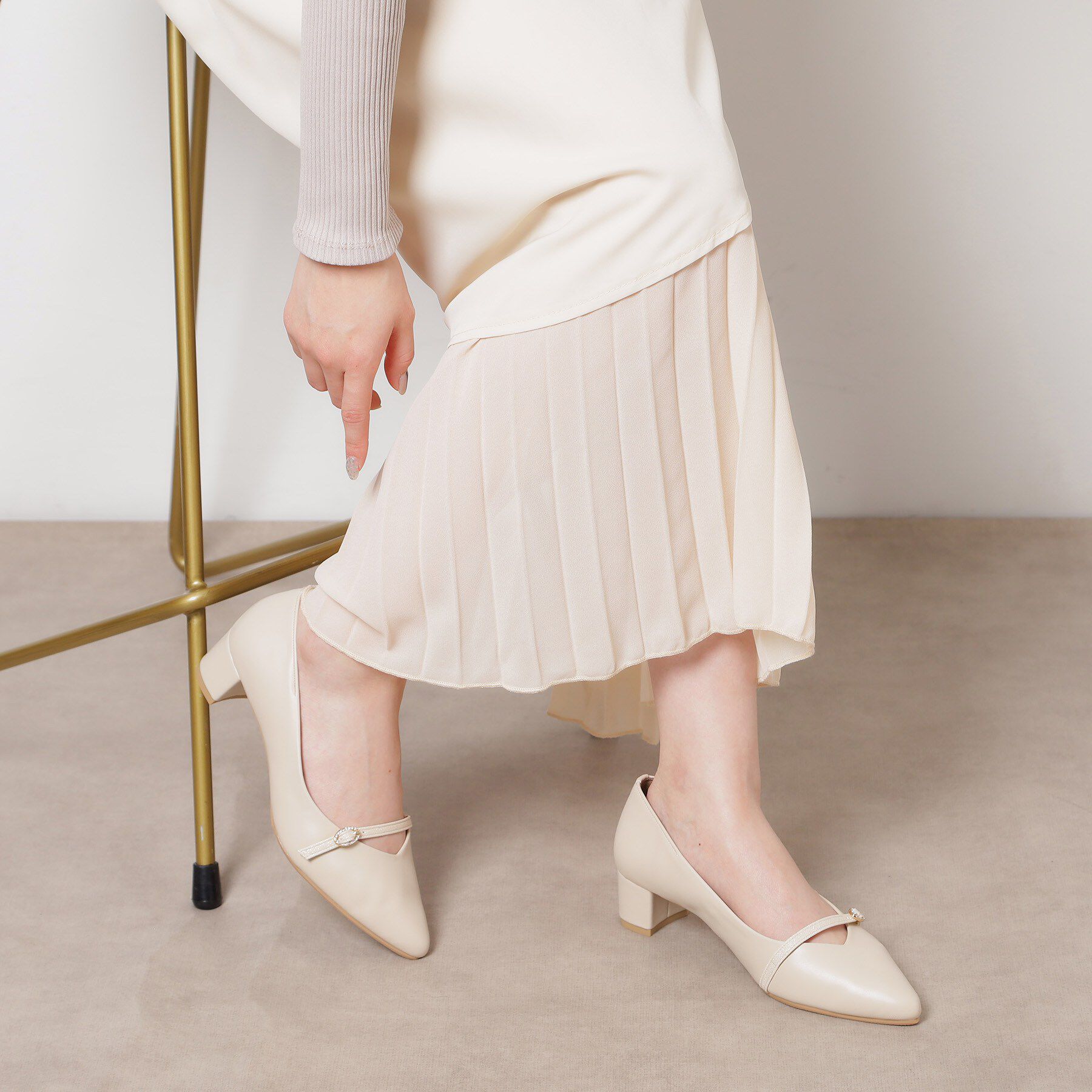 ESPERANZA「ベルトポインテッドパンプス」|パンプス|