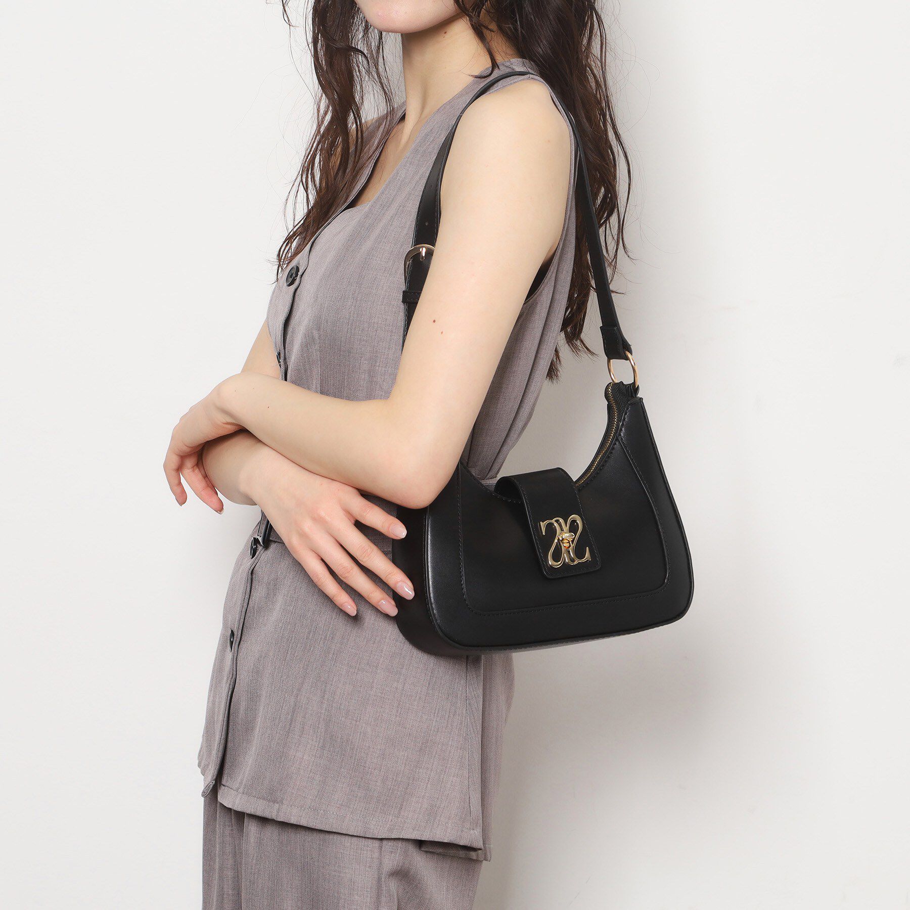 Ober Tashe「フロントバッグル2WAYショルダー」|ショルダー・メッセンジャー|ブラック(019)