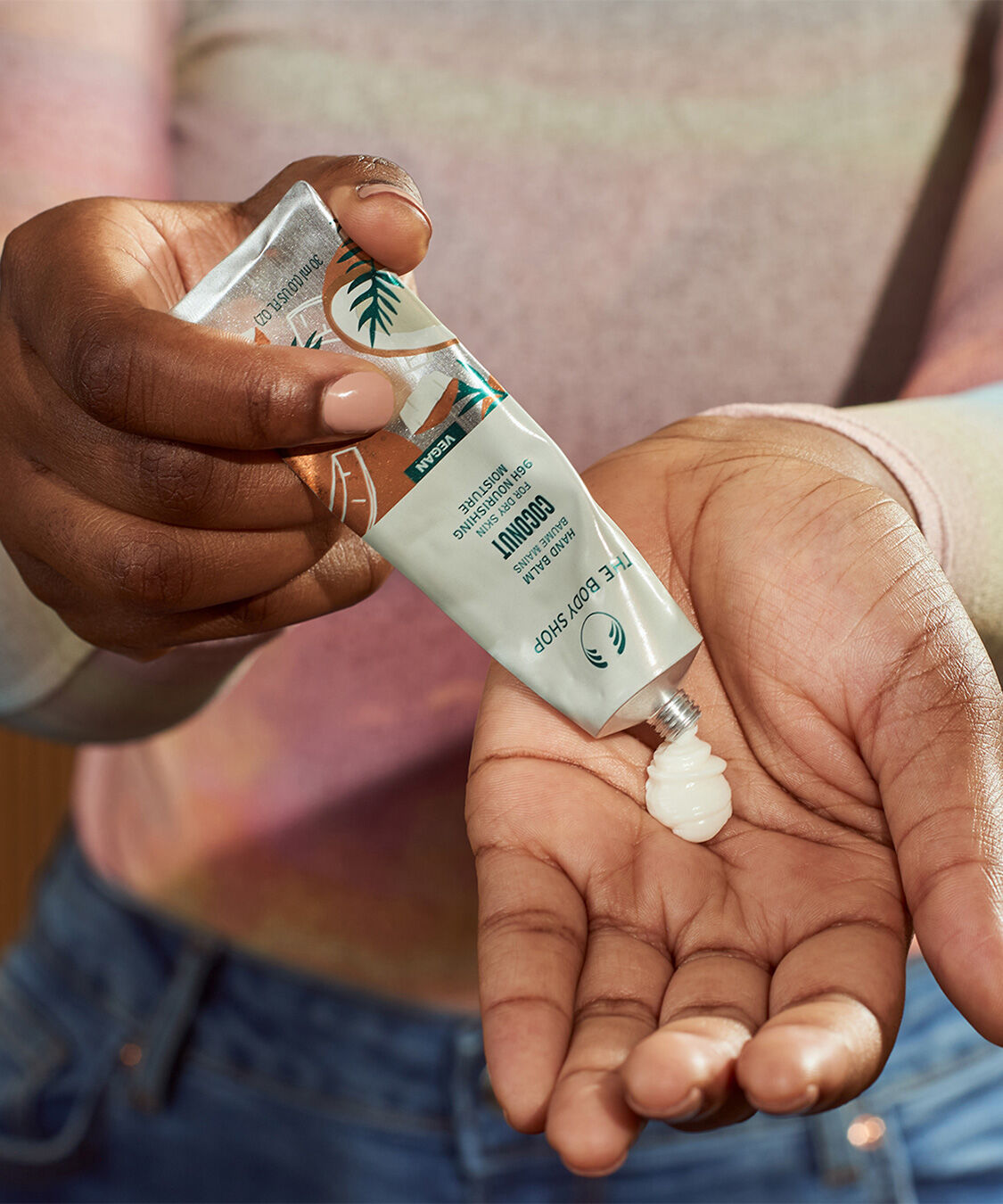 THE BODY SHOP「【オンライン限定】ハンドバーム CN 30mL （香り：ココナッツ）」|ハンドケア|