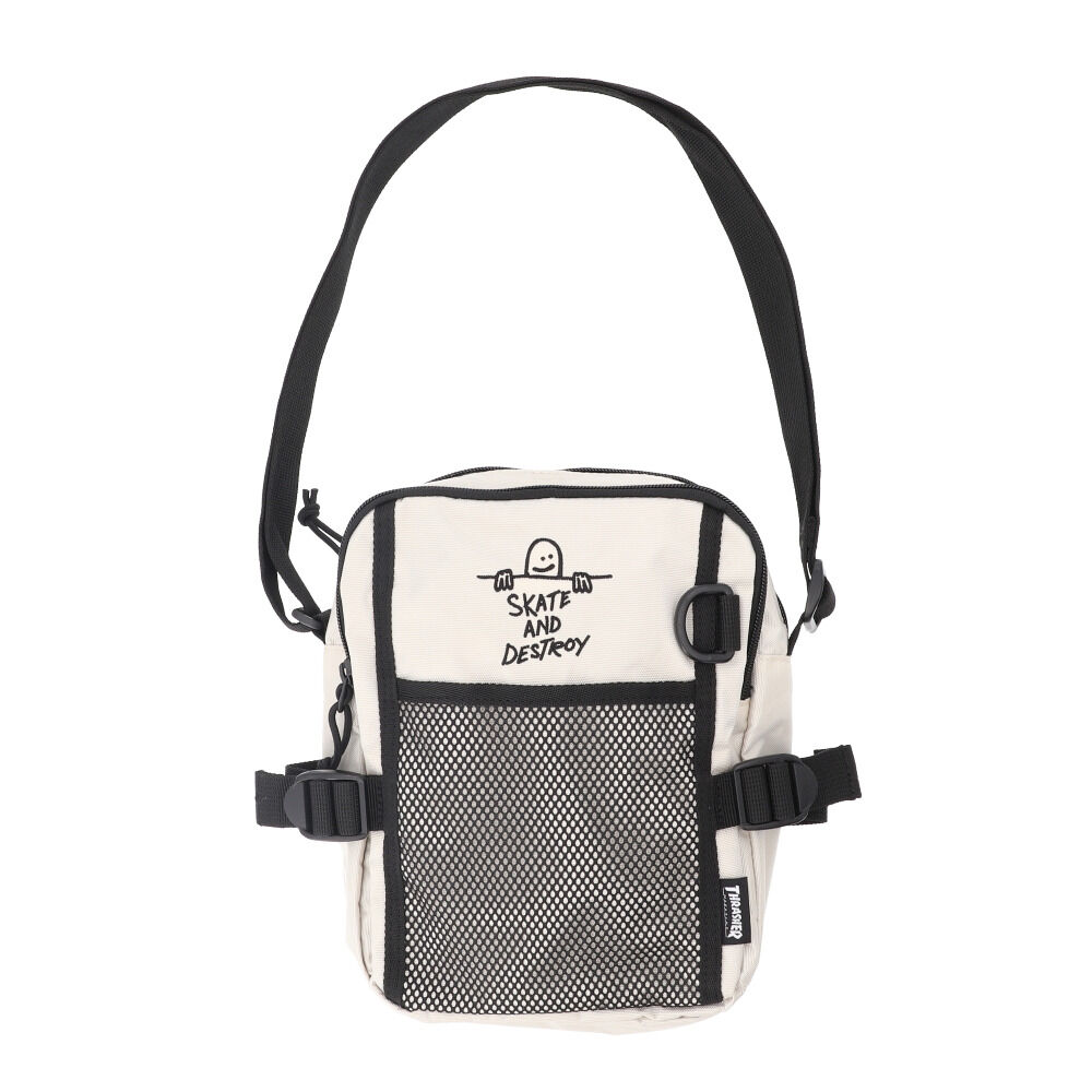 BACKYARD FAMILY「スラッシャー ショルダーバッグ THRASHER THR-300 通販 縦型ショルダーバッグ」|ショルダー・メッセンジャー|ホワイト1