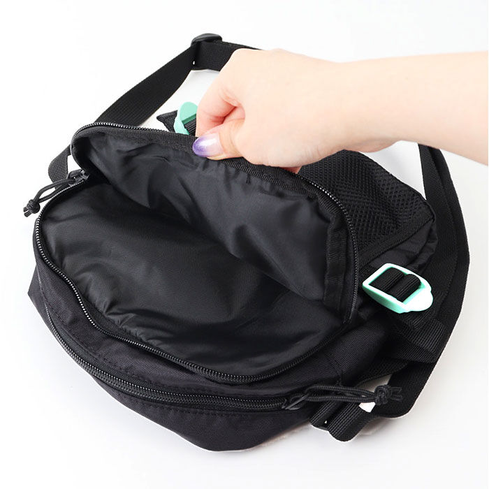 BACKYARD FAMILY「スラッシャー ショルダーバッグ THRASHER THR-300 通販 縦型ショルダーバッグ」|ショルダー・メッセンジャー|