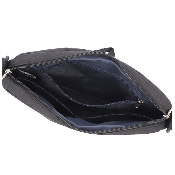 BACKYARD FAMILY「ショルダーバッグ メンズ 撥水 通販 小さめ 斜めがけ マチあり マチ拡張 コンパクト A4」|ショルダー・メッセンジャー|