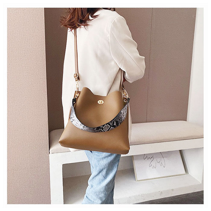 BACKYARD FAMILY「ショルダーバッグ レディース 斜めがけ 大人 大きめ 通販 トートバッグ 2way トート」|ショルダー・メッセンジャー|