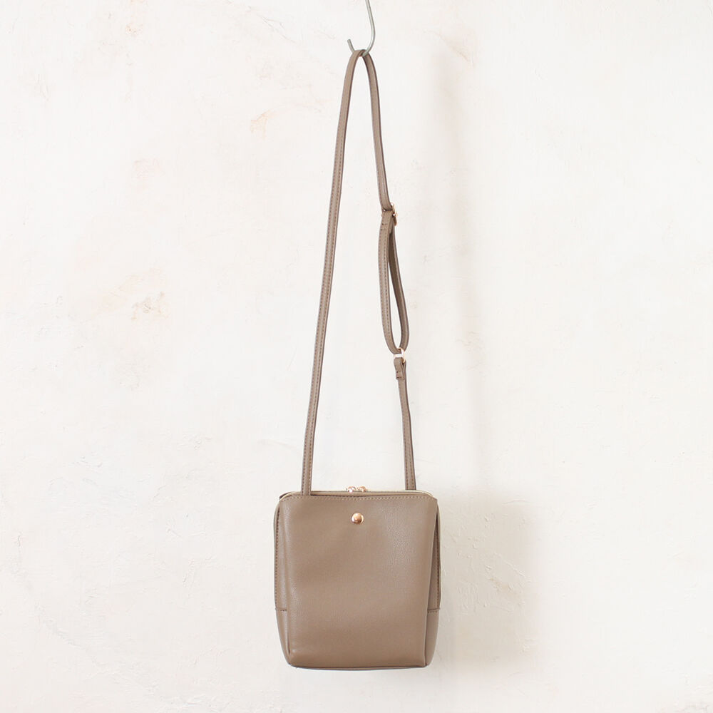 BACKYARD FAMILY「ショルダー ミニ 軽量 通販 ミニショルダー ショルダーバッグ ショルダーバック 肩掛け」|ショルダー・メッセンジャー|グレー1