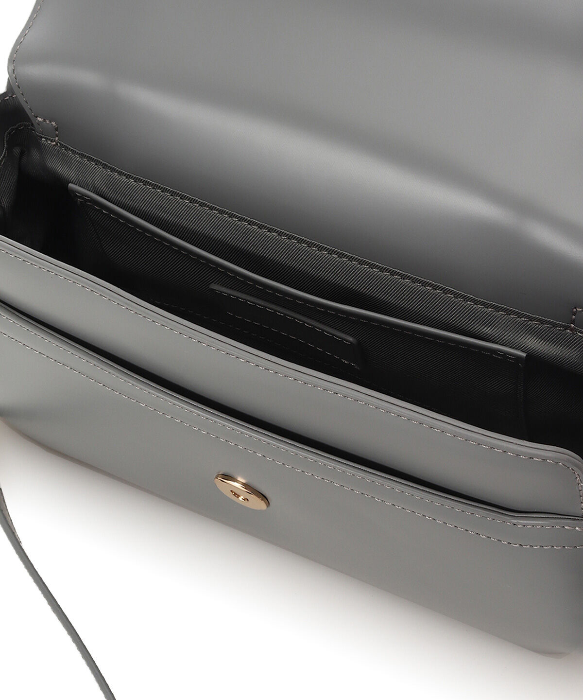 Samantha Thavasa「スタッズレザーショルダーバッグ」|ショルダー・メッセンジャー|