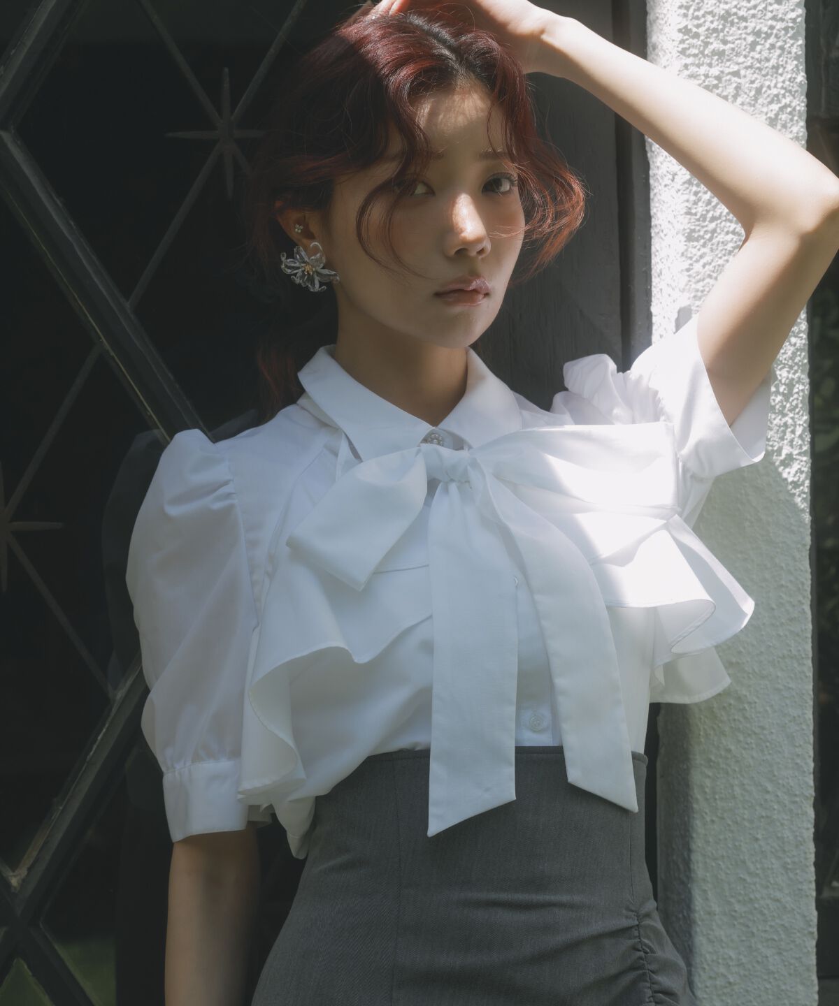 アンドクチュール「ビジューボタンフリルブラウス」|シャツ・ブラウス|オフ