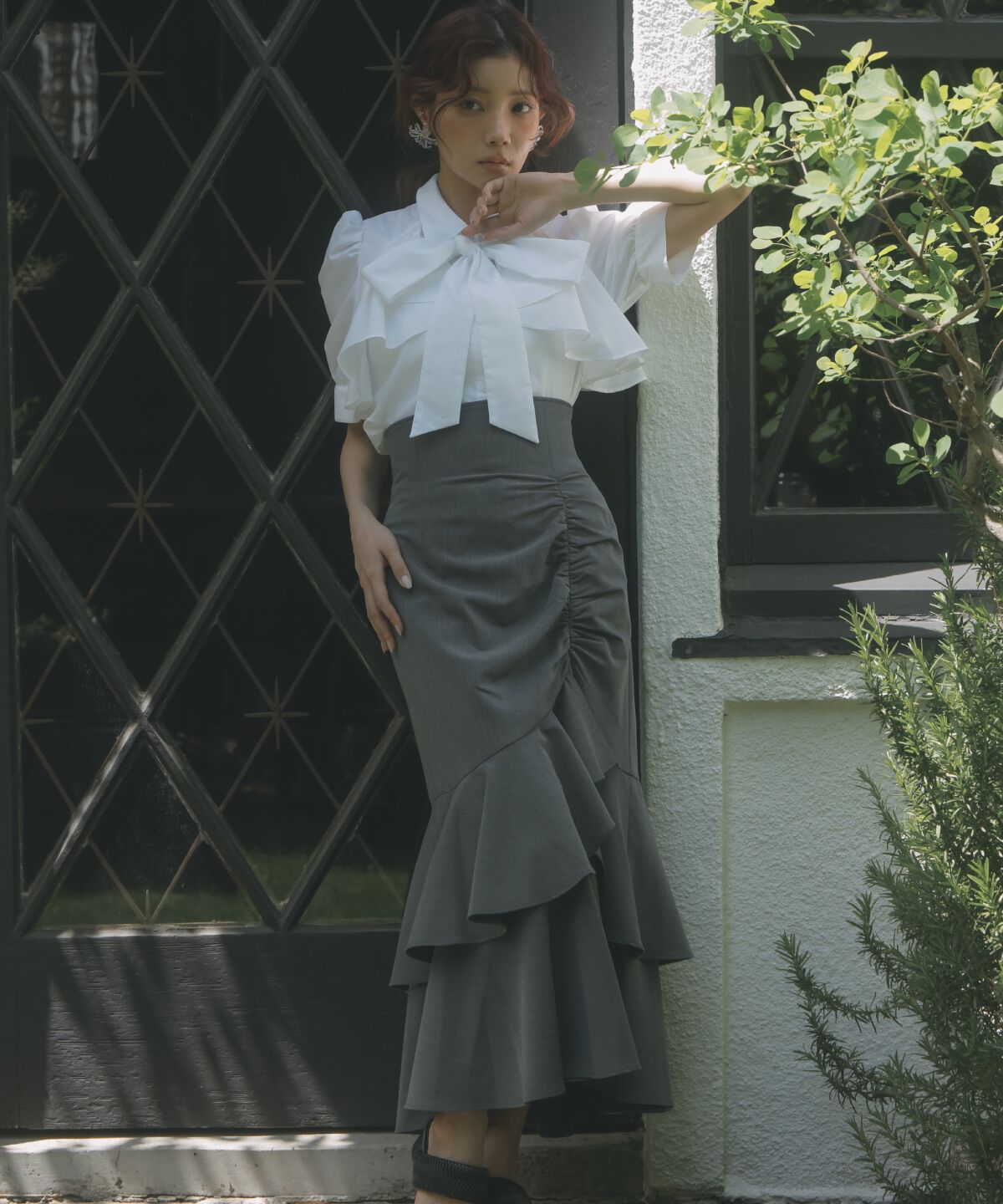 アンドクチュール「ビジューボタンフリルブラウス」|シャツ・ブラウス|