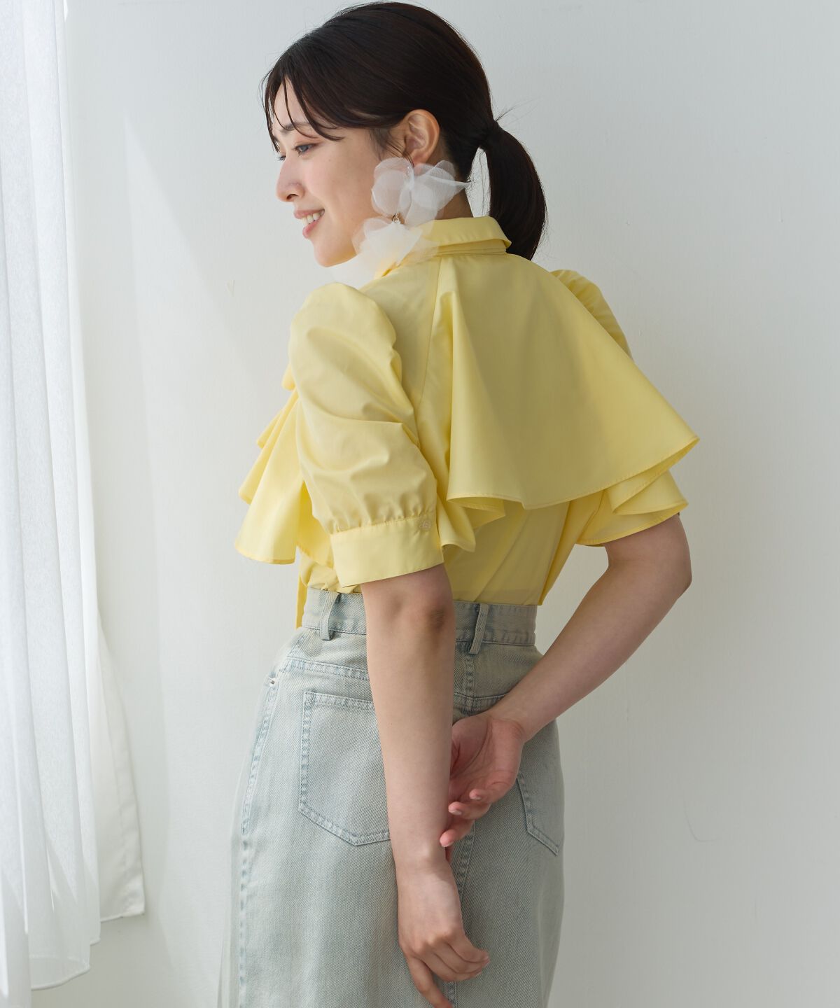 アンドクチュール「ビジューボタンフリルブラウス」|シャツ・ブラウス|