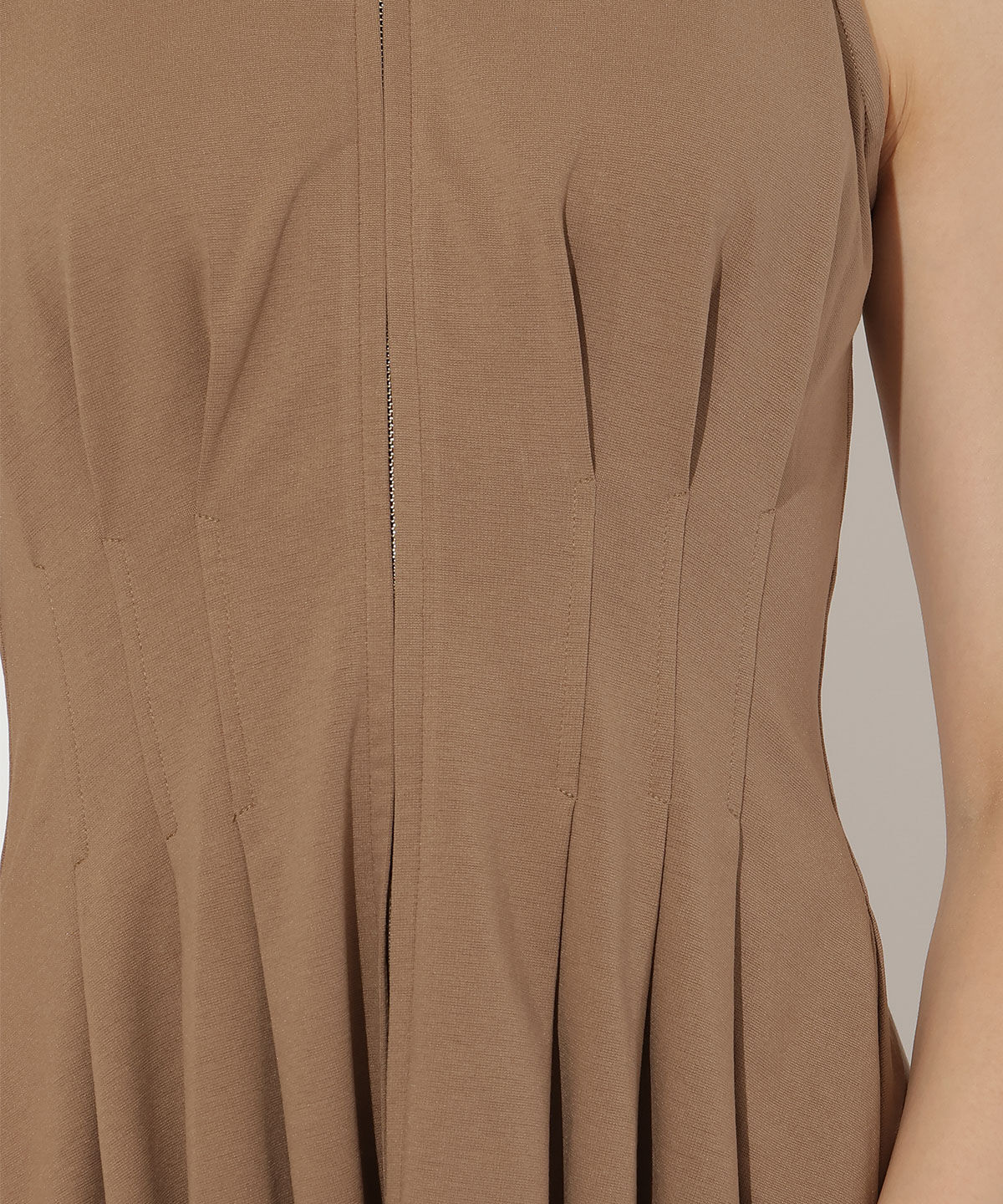 アンドクチュール「ウエストタックセンターZIPワンピース」|ワンピース|