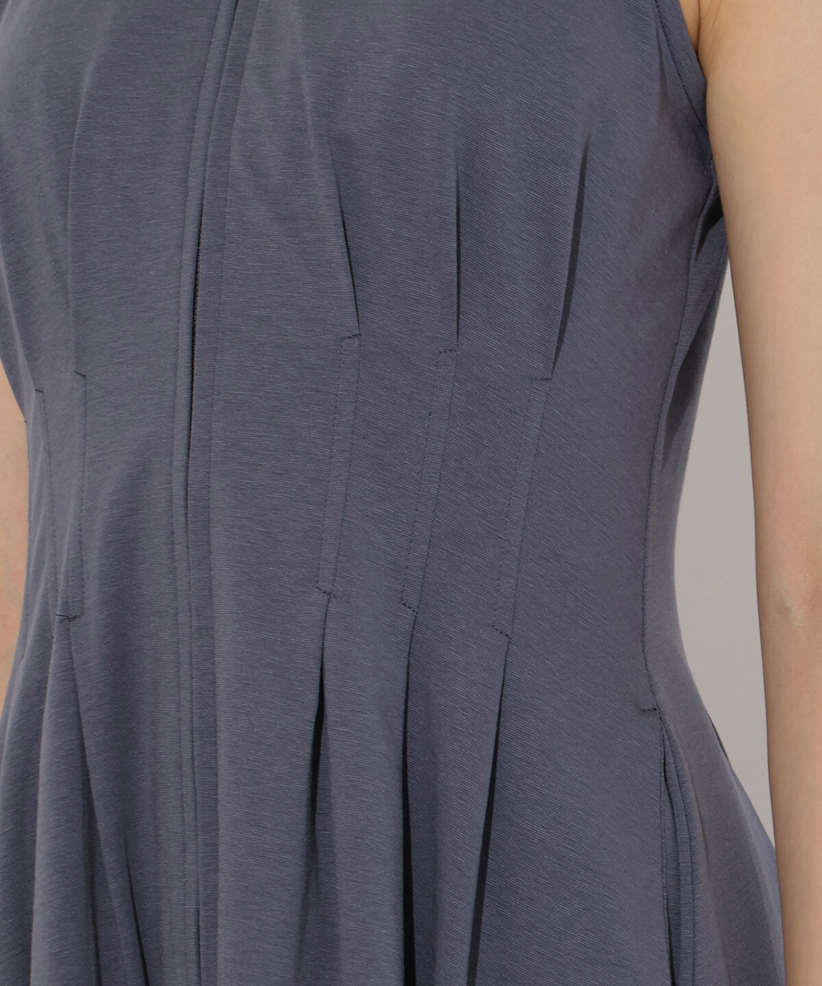 アンドクチュール「ウエストタックセンターZIPワンピース」|ワンピース|