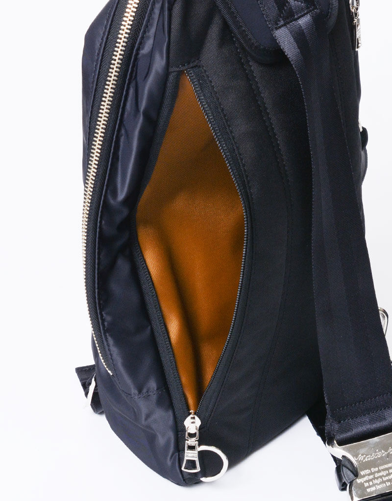 master-piece「Lightning スリングバッグ」|ショルダー・メッセンジャー|