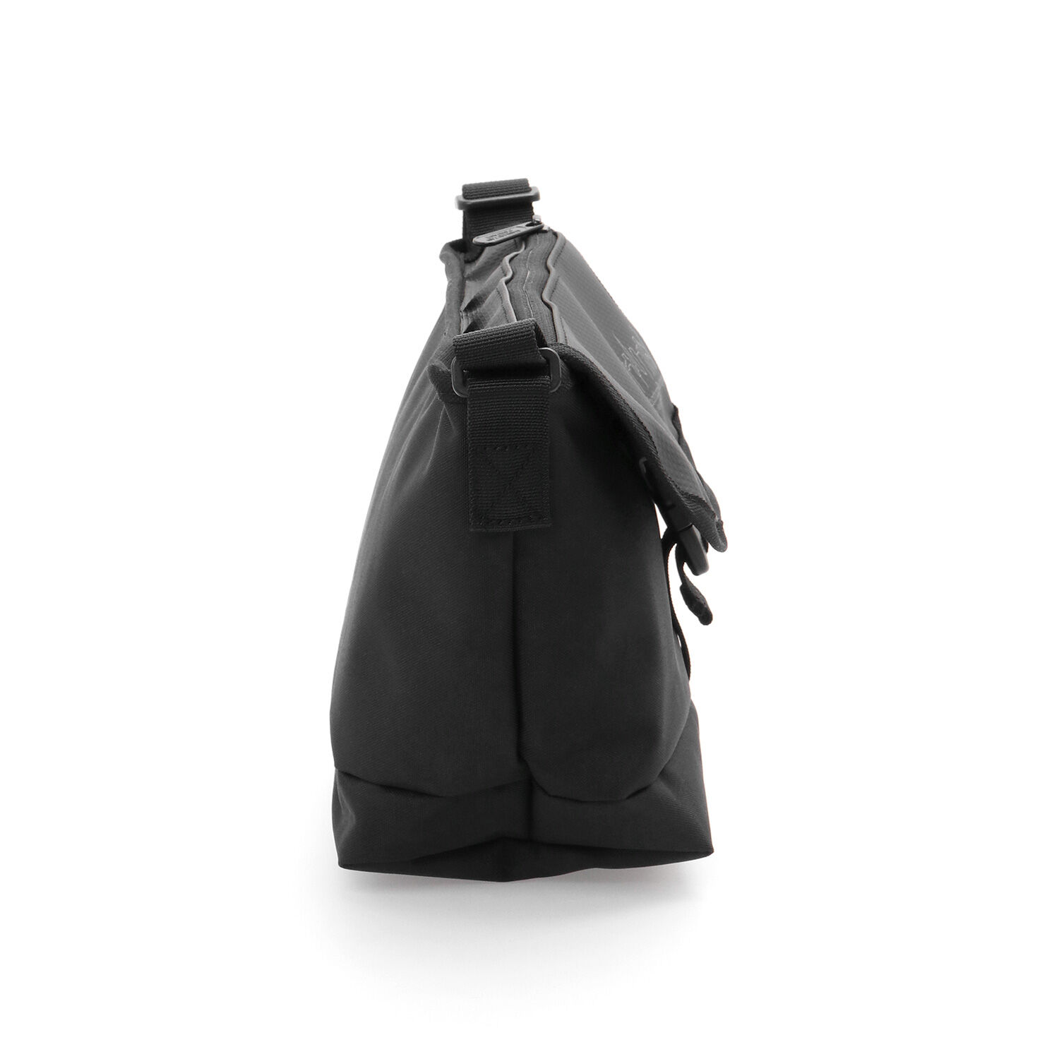 Manhattan Portage「Pacific Nylon Messenger Bag Flap Zipper Pocket W/ Divide」|ショルダー・メッセンジャー|