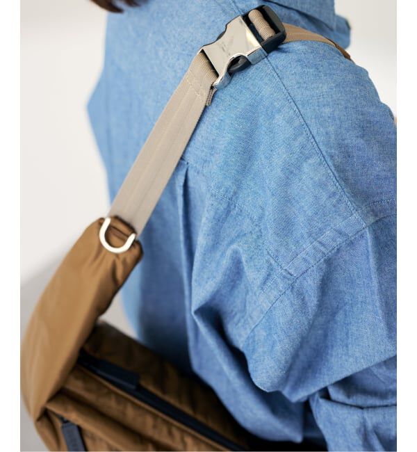 FRAMeWORK「NOMADIS/ノマディス SLINGO」|ショルダー・メッセンジャー|