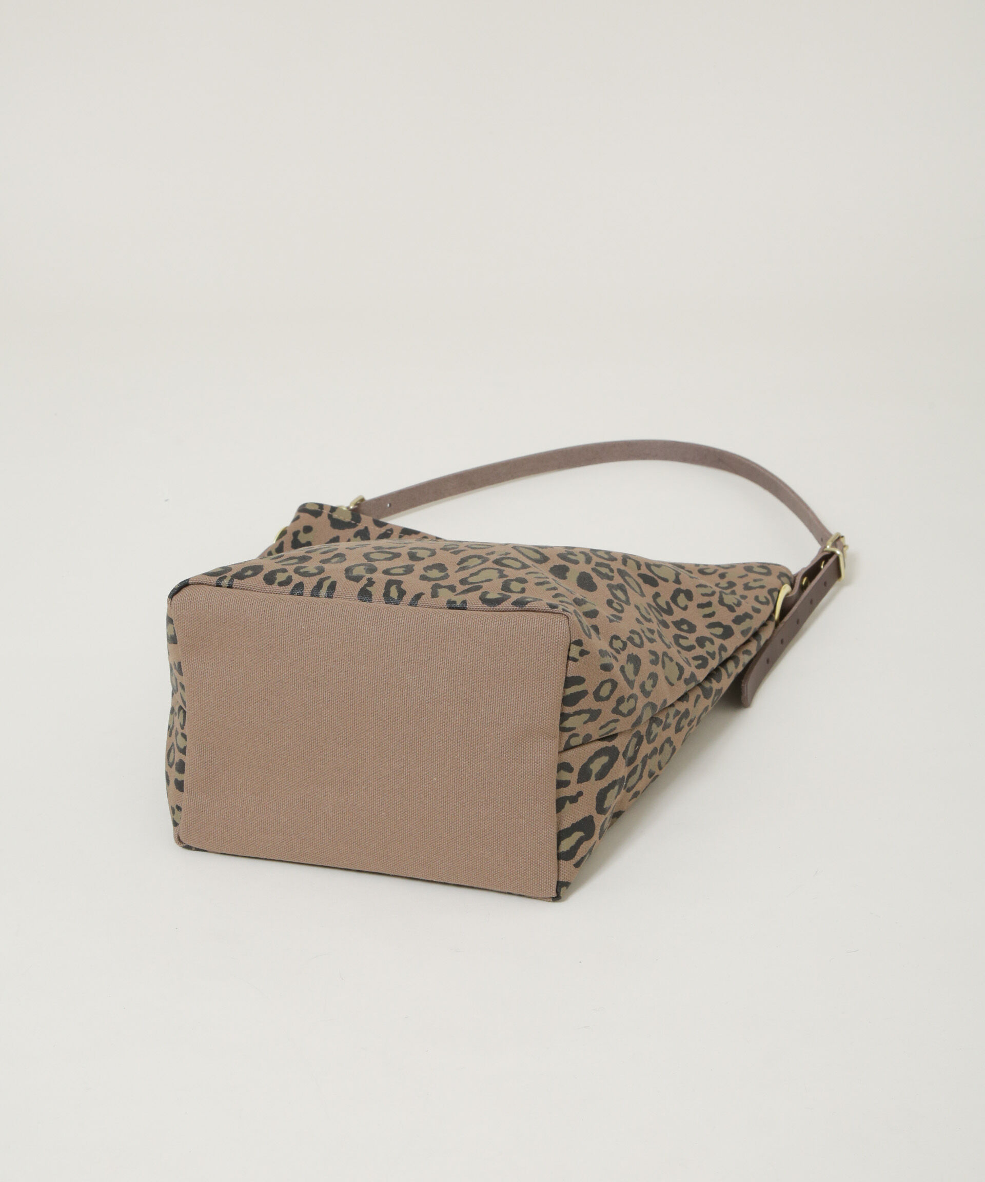 nano･universe「Le minor/TOILE MARCHE ECRU LEOPARD」|ショルダー・メッセンジャー|