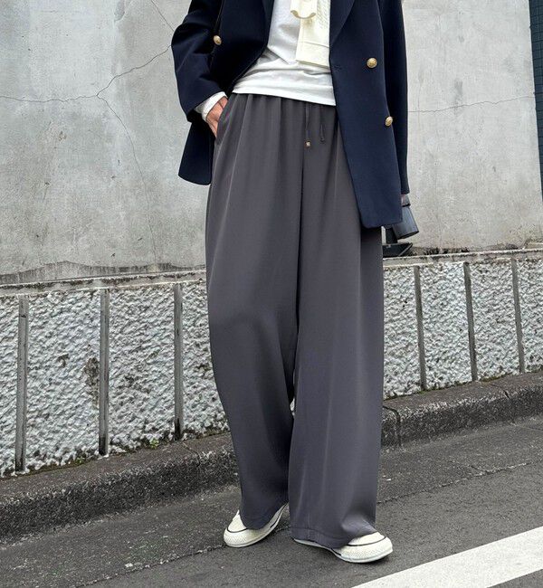 fredy emue「【4サイズ展開/リピーター続出！】とろみツイルストレートイージーパンツ」|チノ|