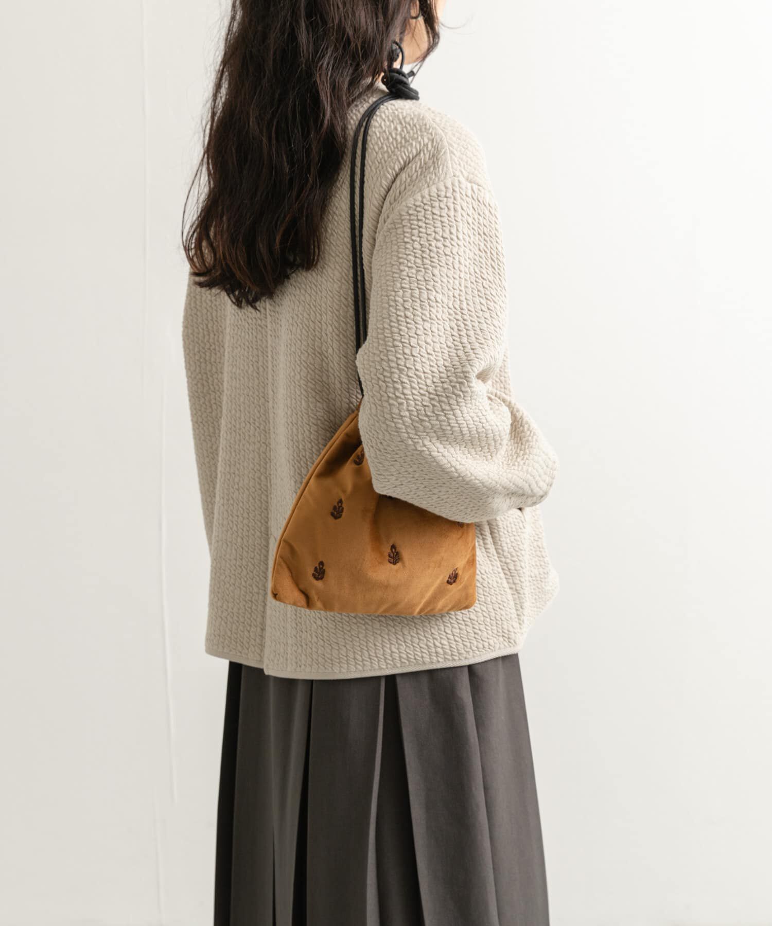 URBAN RESEARCH DOORS「『別注』beej&times;DOORS　刺繍巾着バッグ」|ショルダー・メッセンジャー|