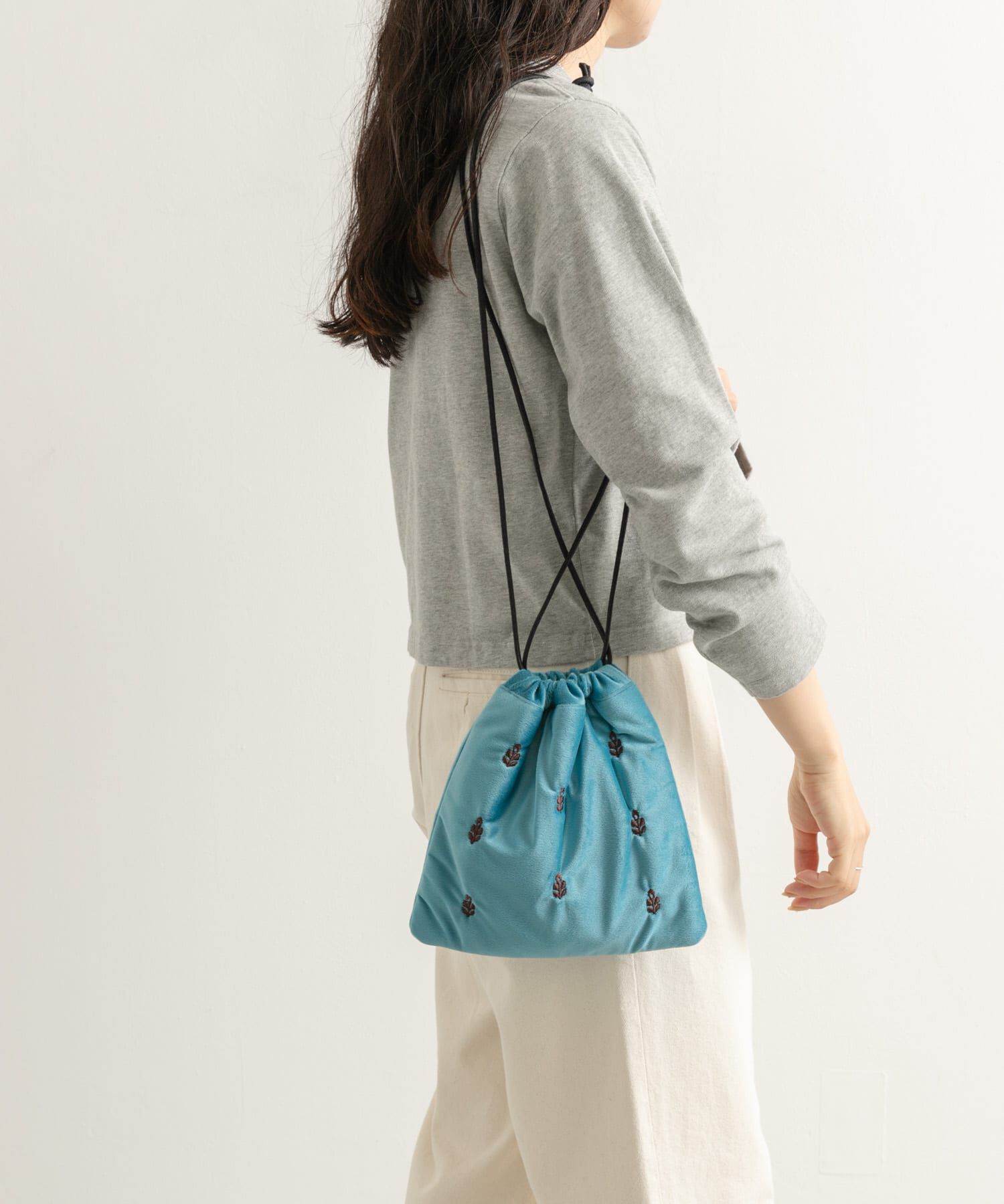 URBAN RESEARCH DOORS「『別注』beej&times;DOORS　刺繍巾着バッグ」|ショルダー・メッセンジャー|