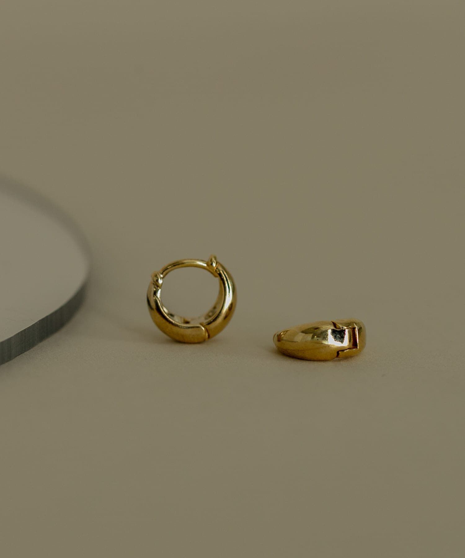 SMELLY「ミニドロップワンタッチピアス」|ピアス|