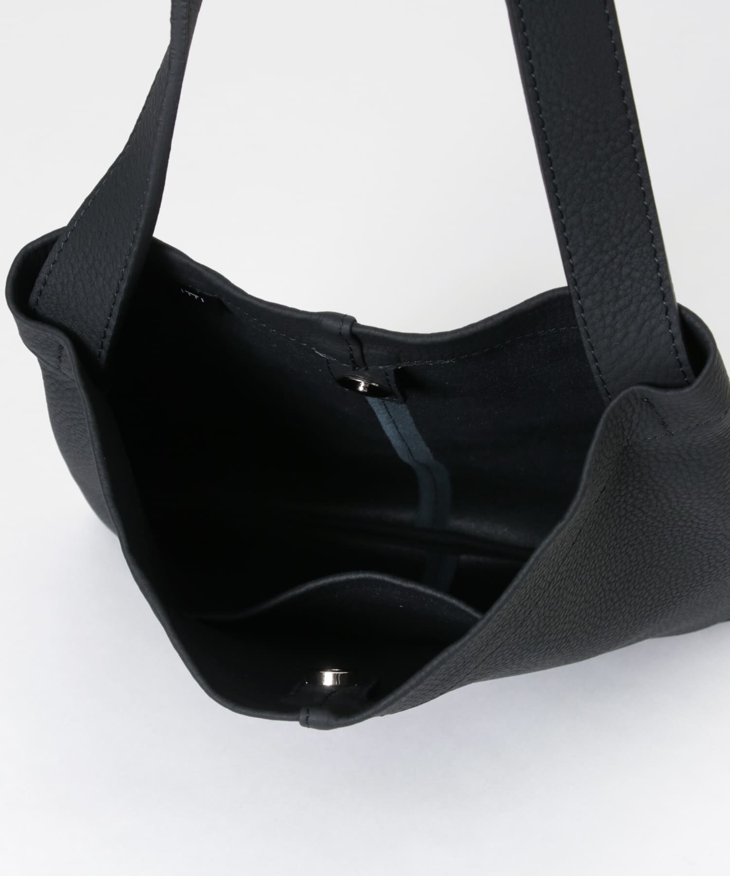 URBAN RESEARCH「ITTI　MARY SHOULDER - PM」|ショルダー・メッセンジャー|