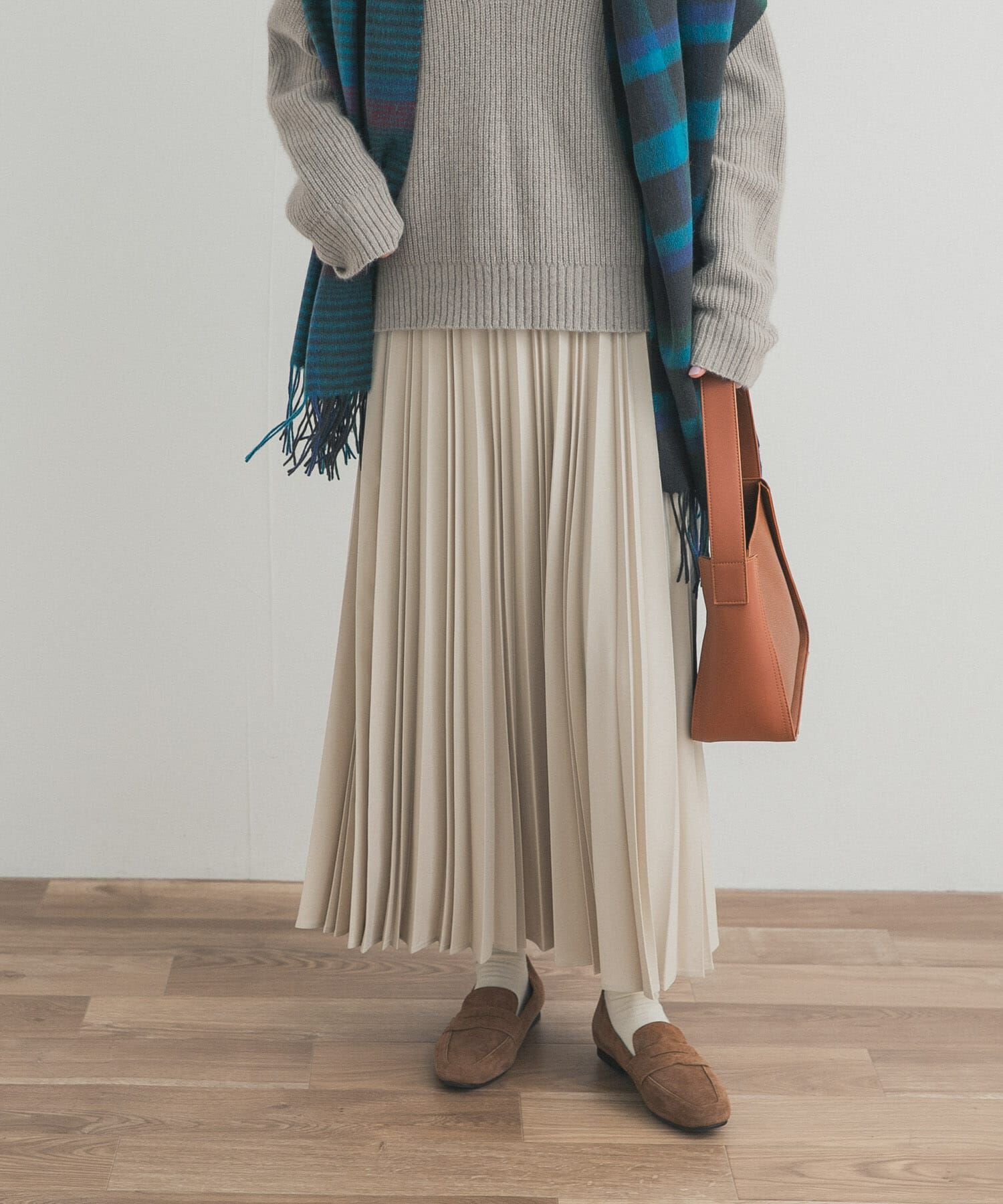 URBAN RESEARCH DOORS「ツイルプリーツスカート」|スカート|アイボリー