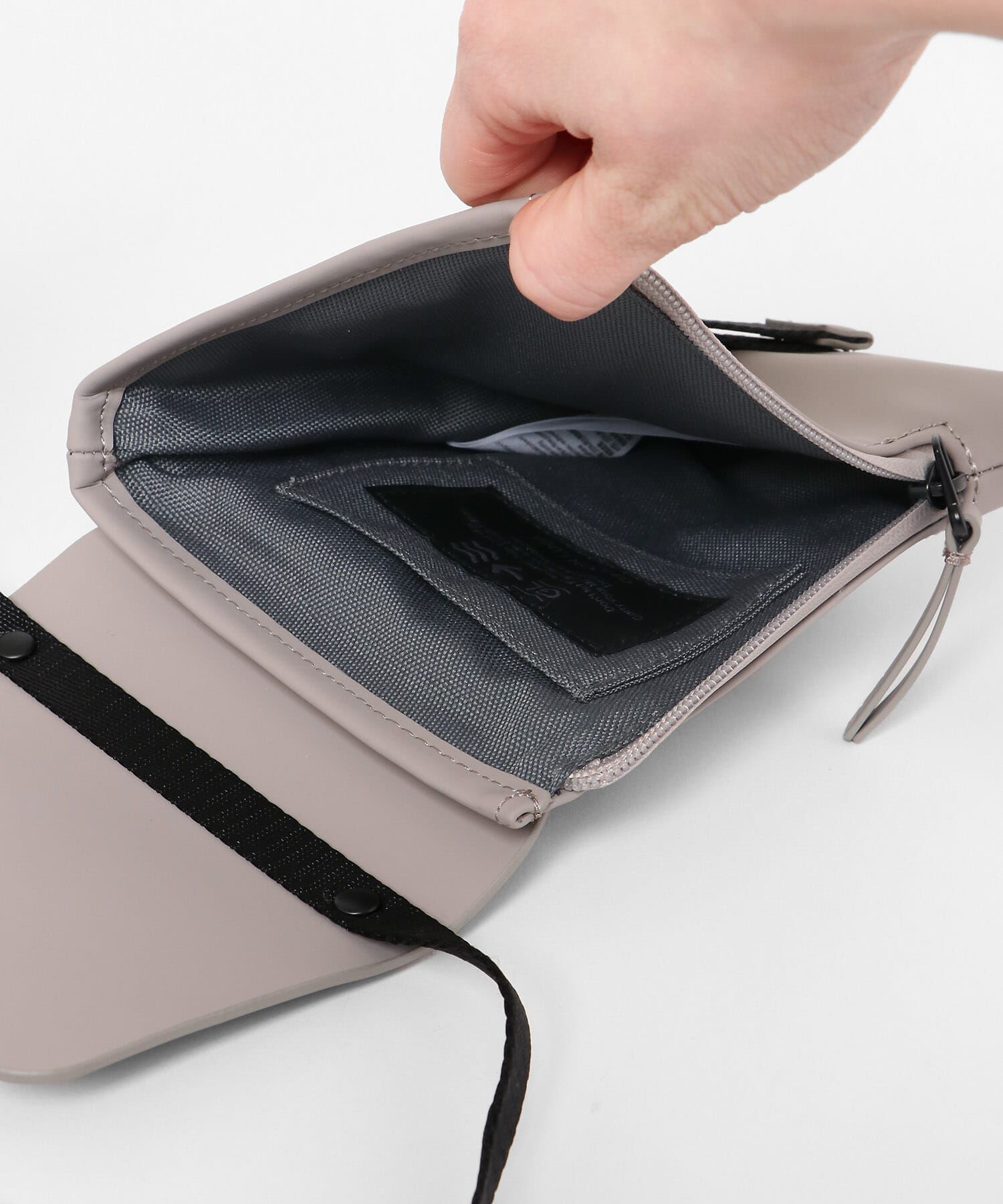 SENSE OF PLACE by URBAN RESEARCH「GASTON LUGA　Splash Mini Crossbody」|ショルダー・メッセンジャー|