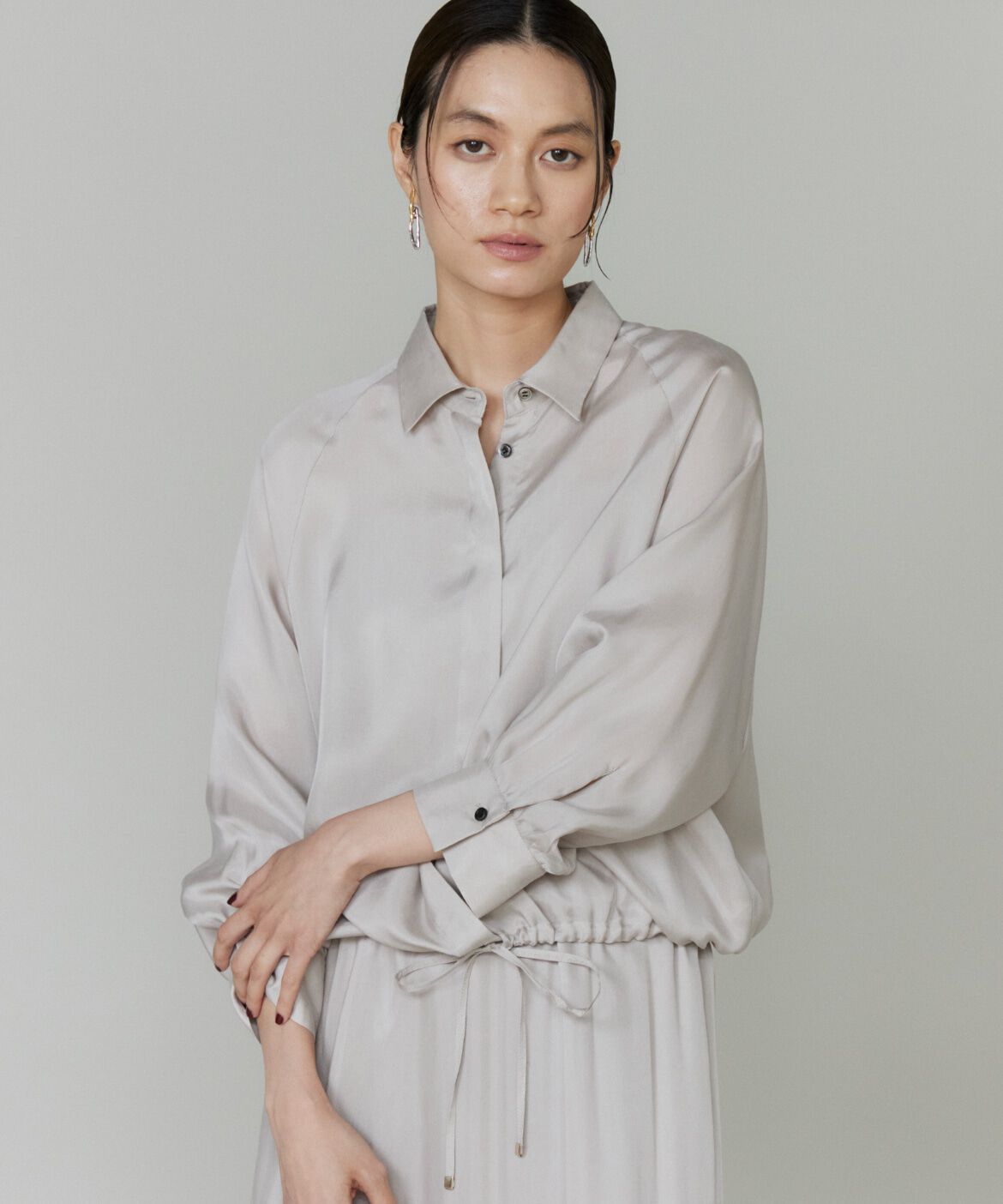 INED「キュプラフィブリルラグランスリーブシャツ」|シャツ・ブラウス|グレーベージ 3