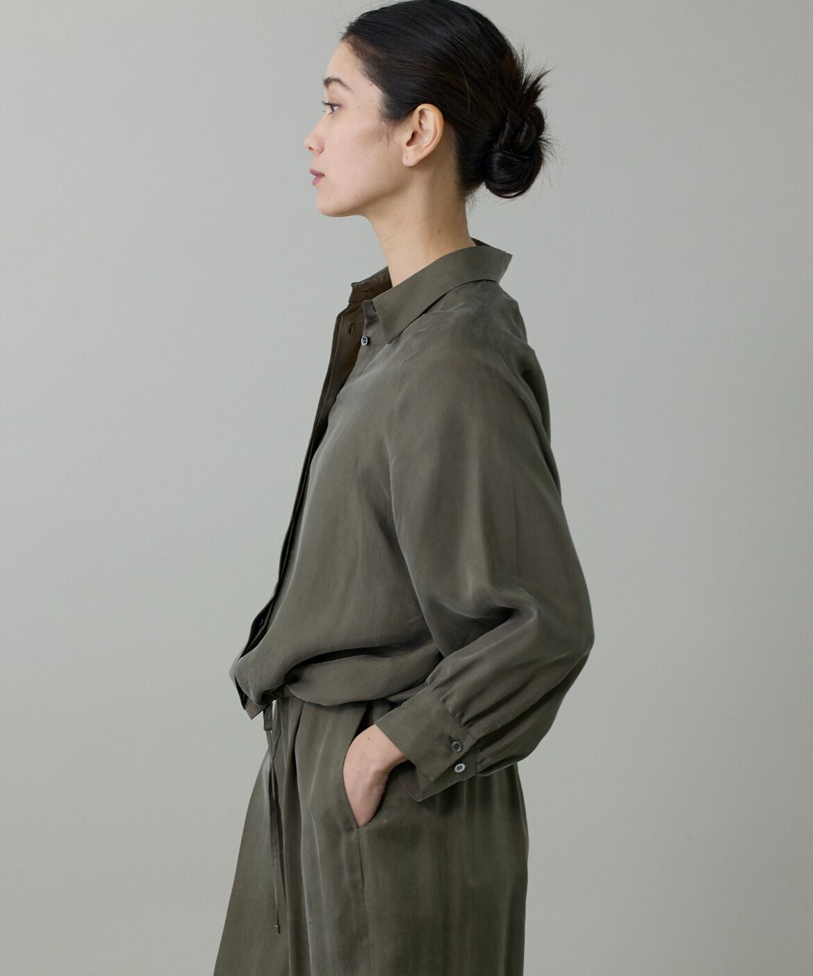 INED「キュプラフィブリルラグランスリーブシャツ」|シャツ・ブラウス|