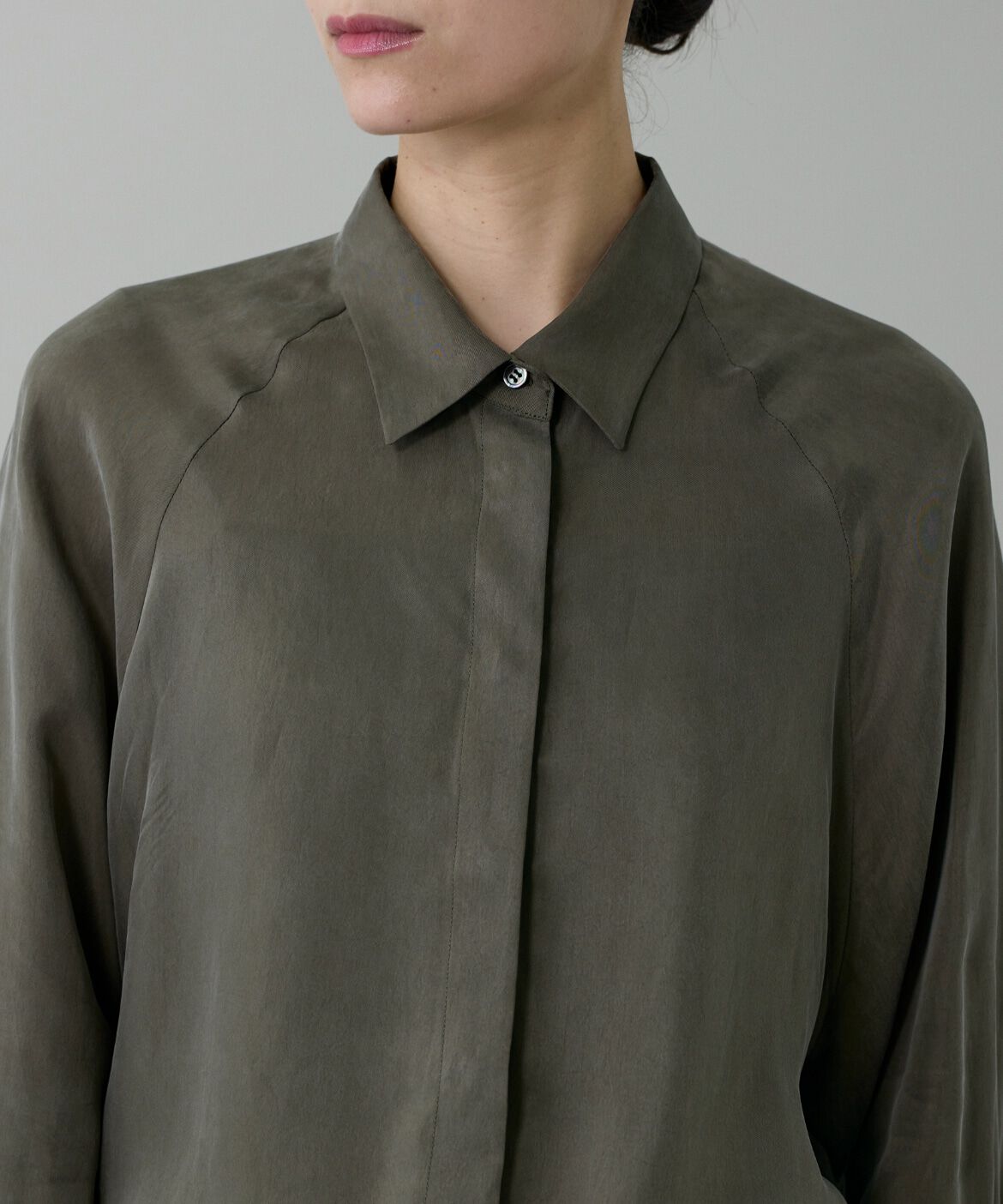 INED「キュプラフィブリルラグランスリーブシャツ」|シャツ・ブラウス|