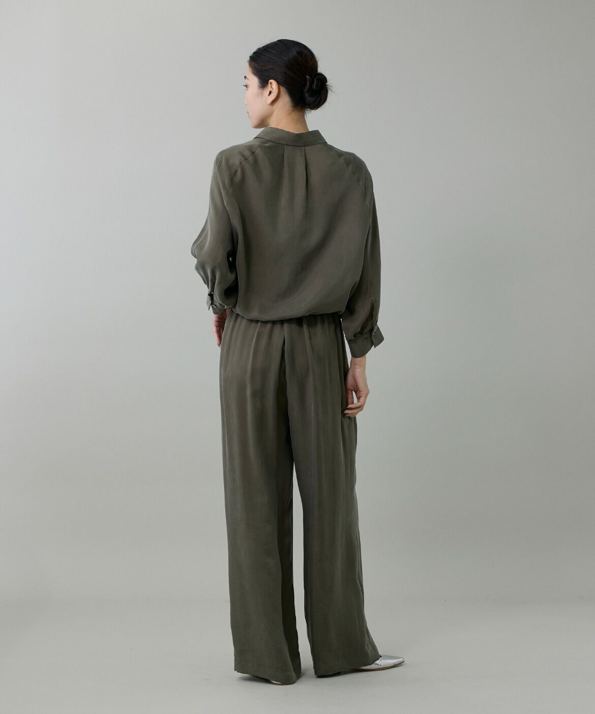 INED「キュプラフィブリルラグランスリーブシャツ」|シャツ・ブラウス|