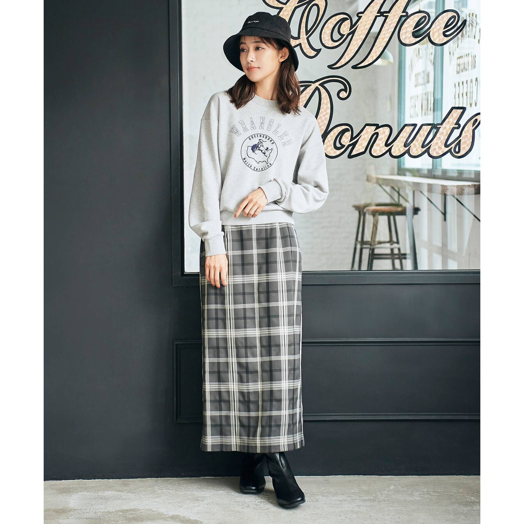 grove「【Wrangler（ラングラー）別注】カレッジロゴがポイント！裏毛プルオーバー」|パーカー|