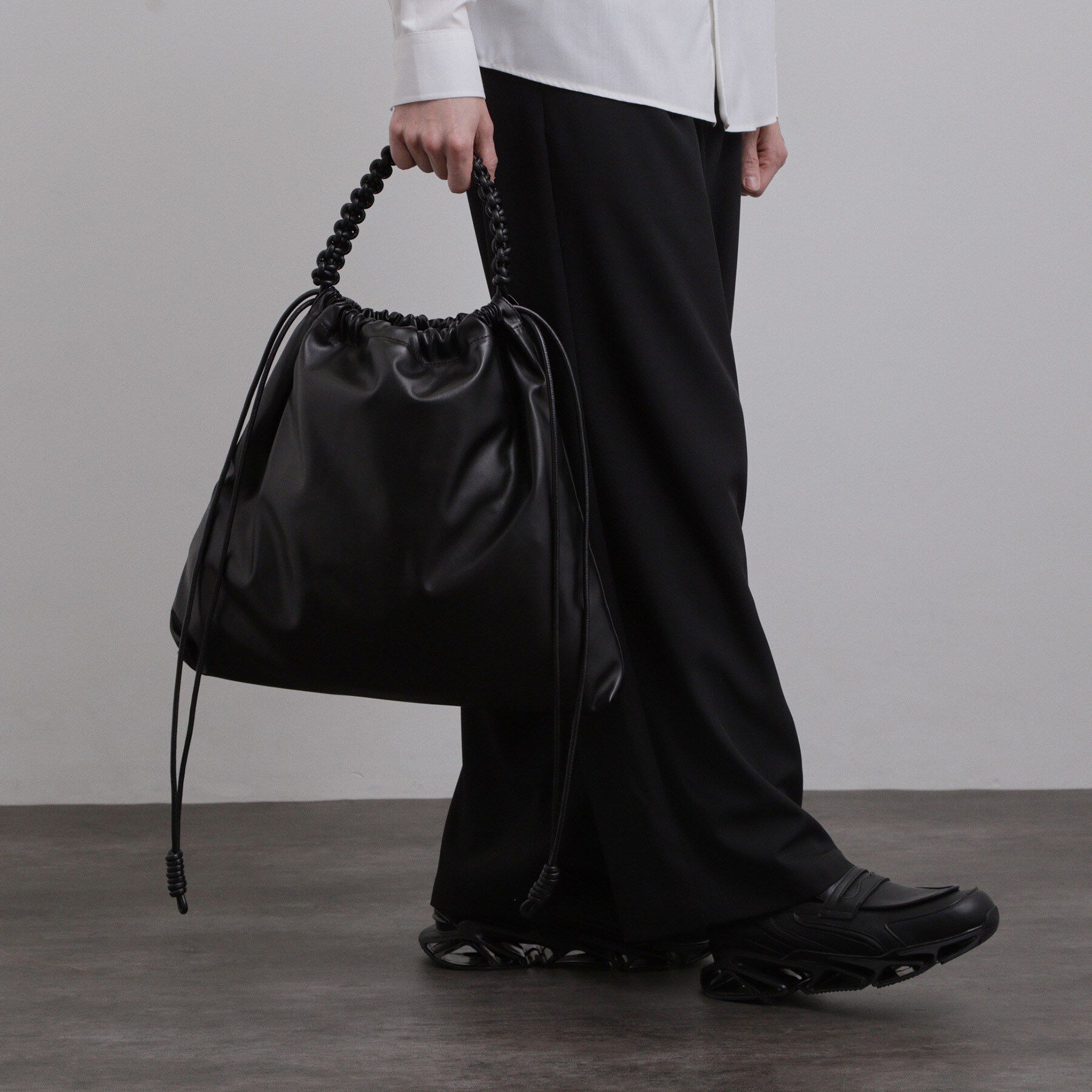 tk.TAKEO KIKUCHI「【2WAY】ドロストショルダーバッグ」|ショルダー・メッセンジャー|ブラック(019)